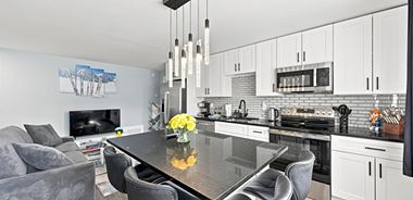 image of property with 1 Bed | 1 Bath | 600 Sqft