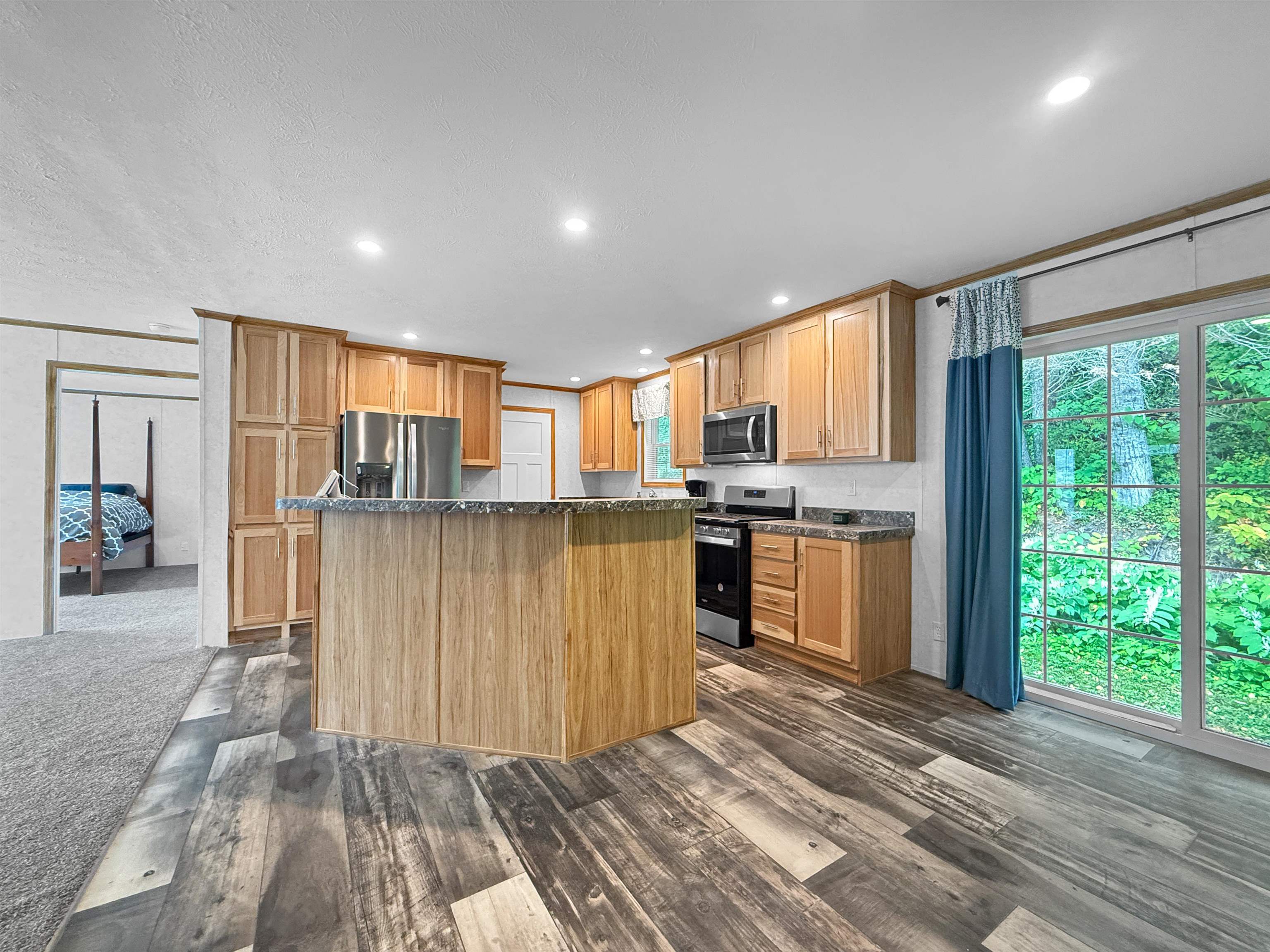 main property photo 7