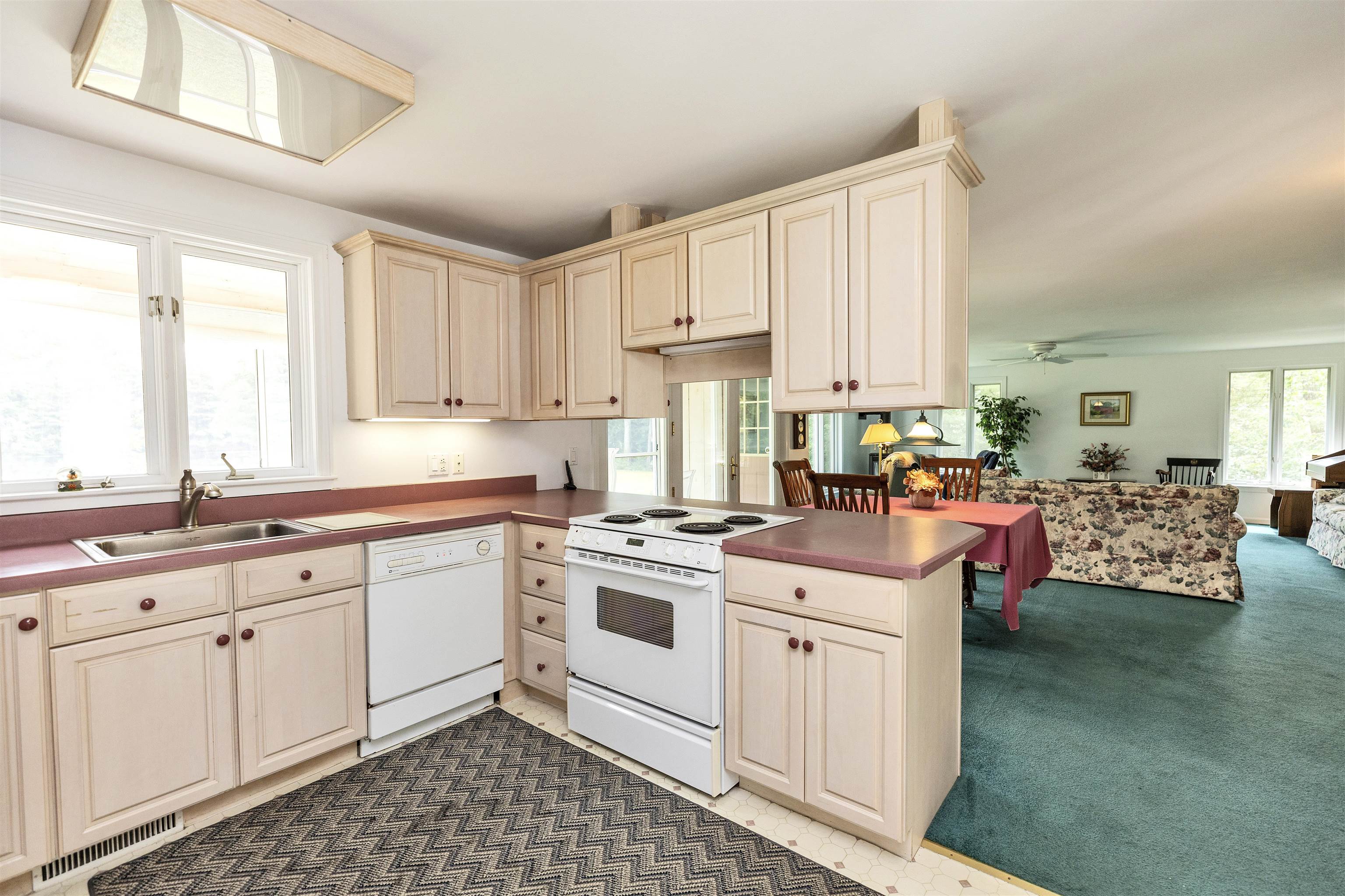 main property photo 17