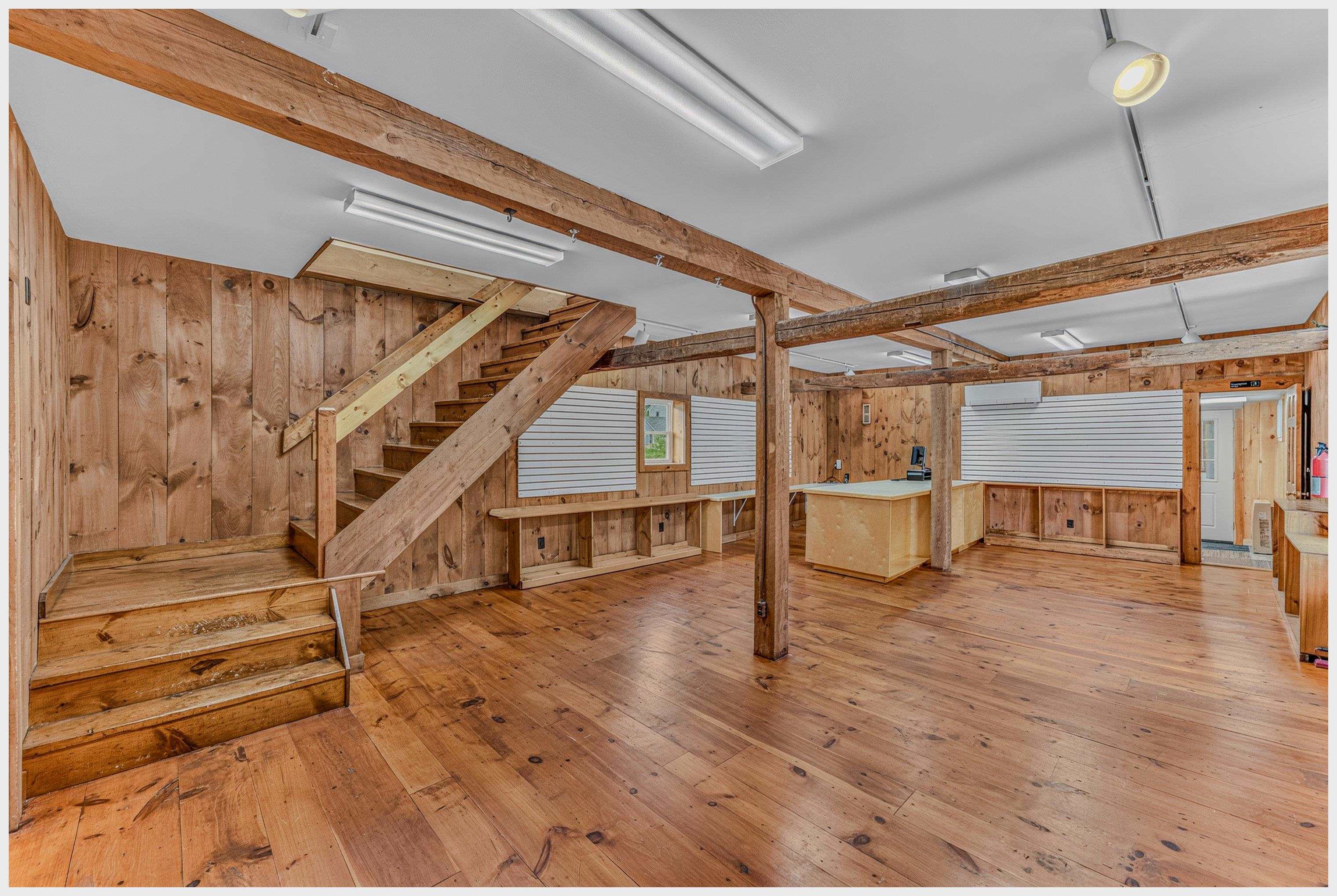 main property photo 30