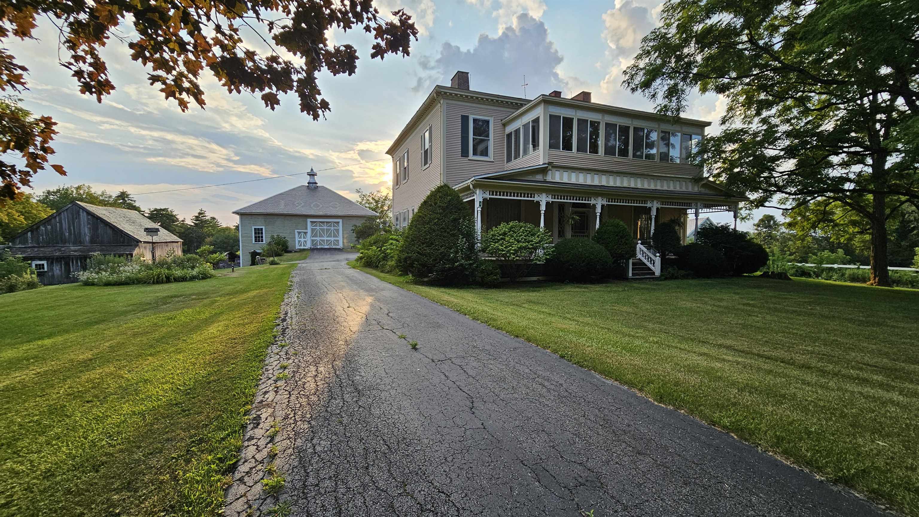 main property photo 30