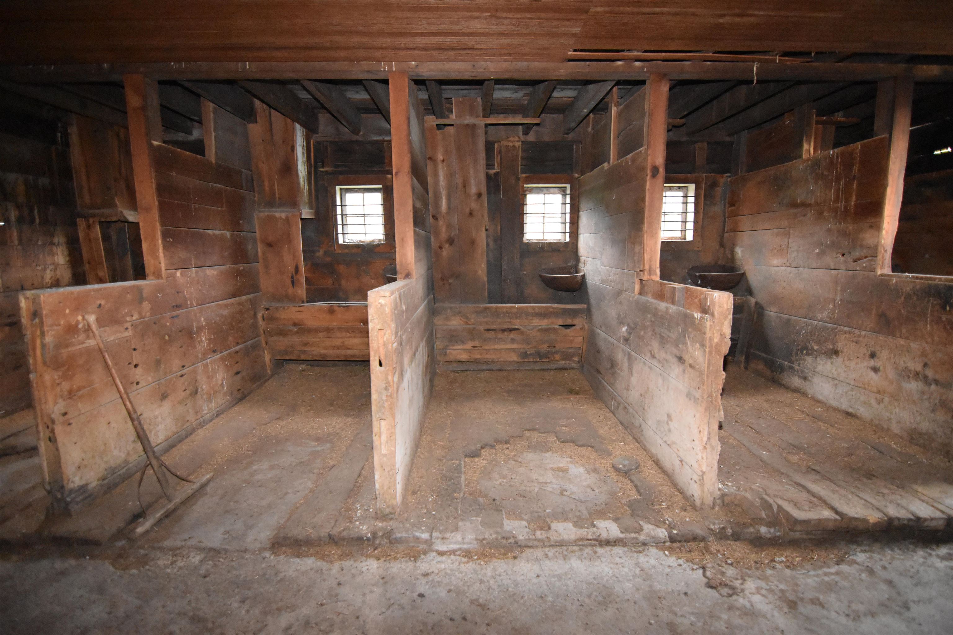main property photo 32