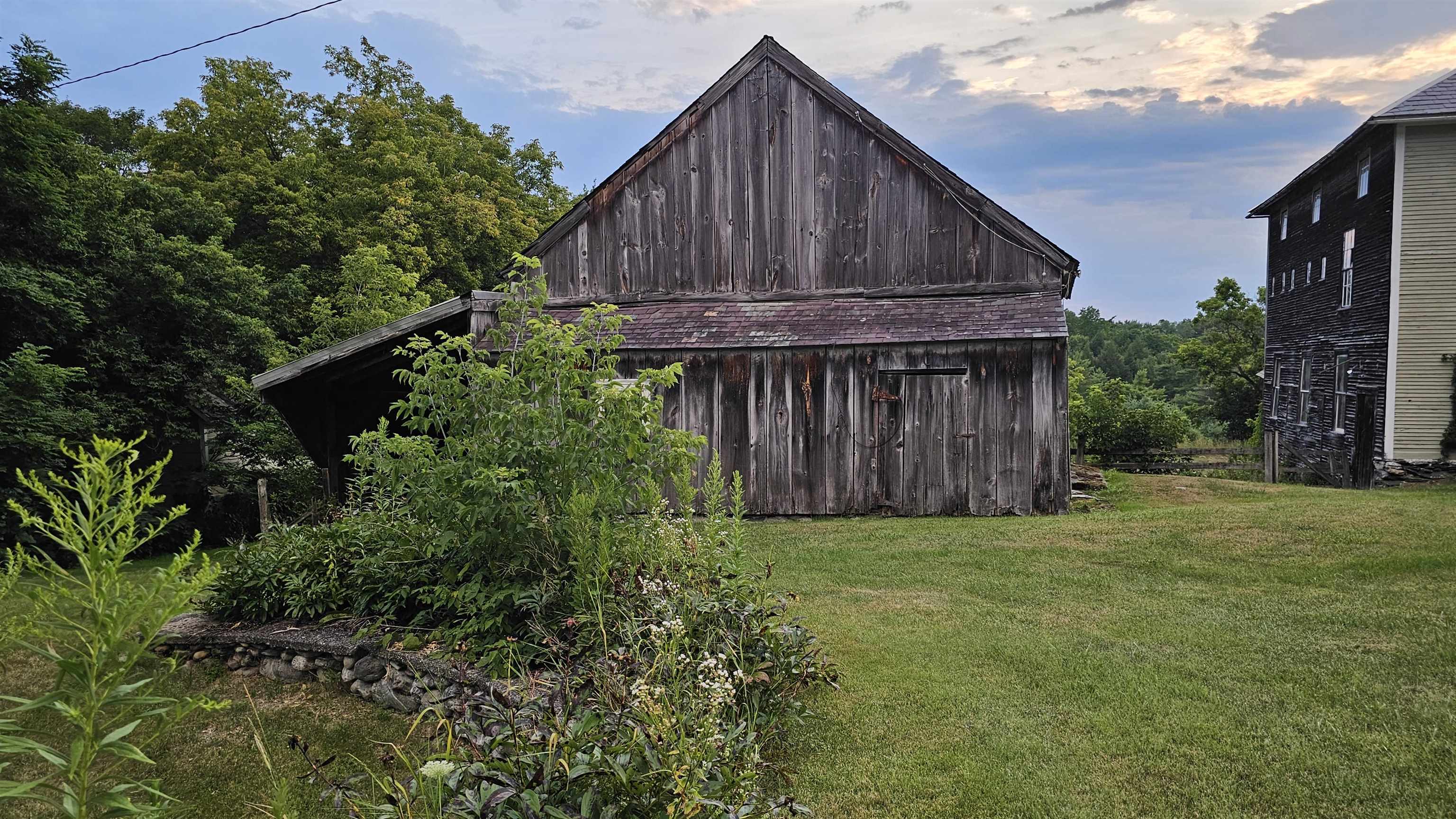 main property photo 49