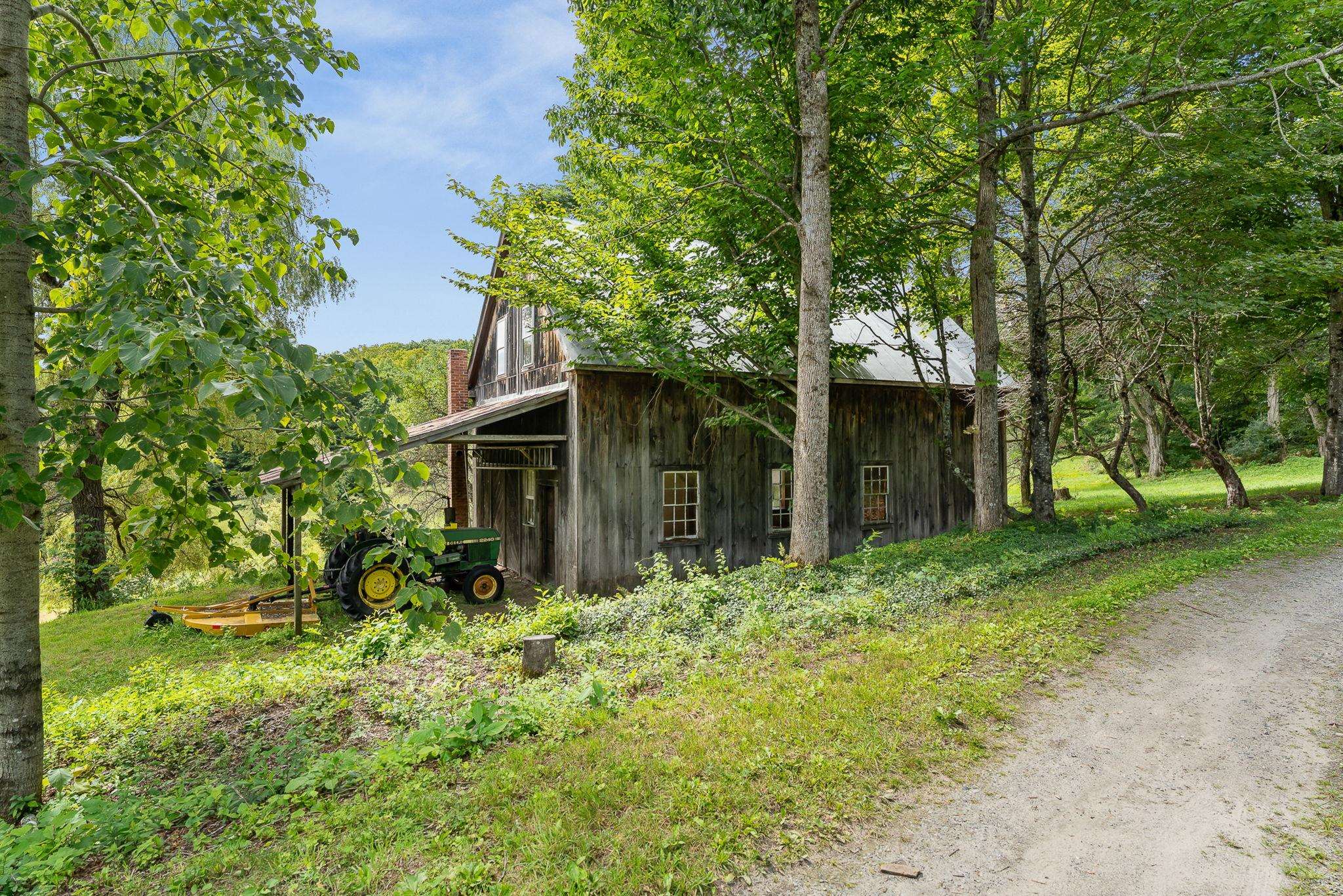 main property photo 39