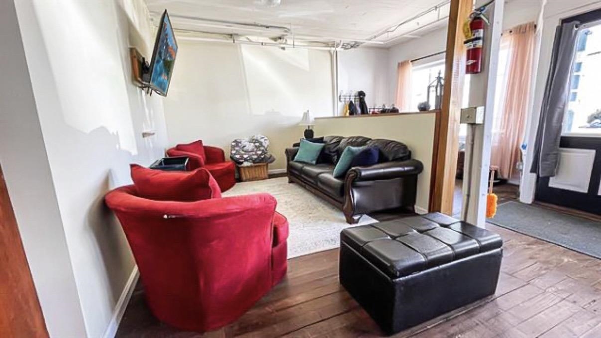 main property photo 5