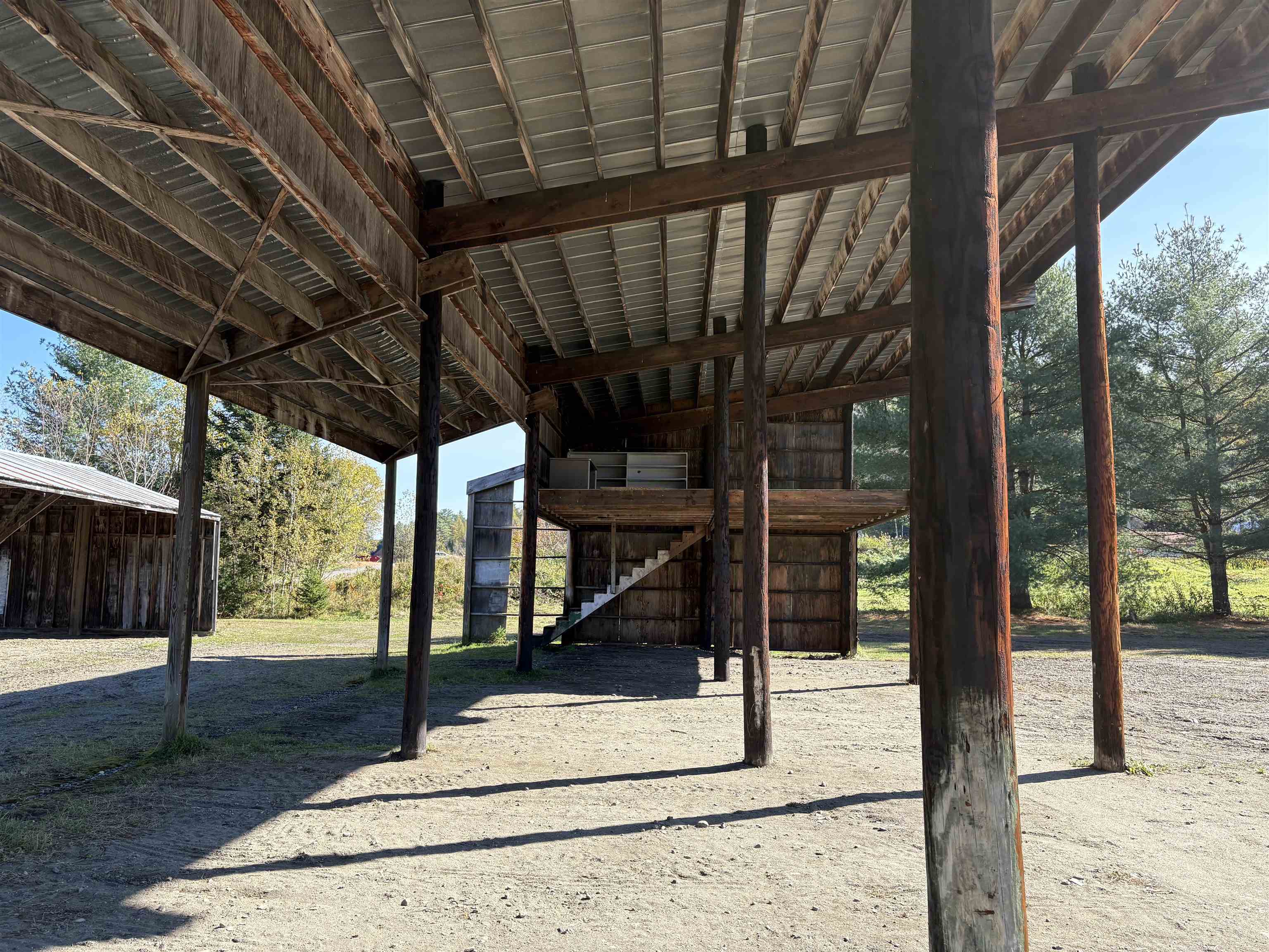main property photo 45