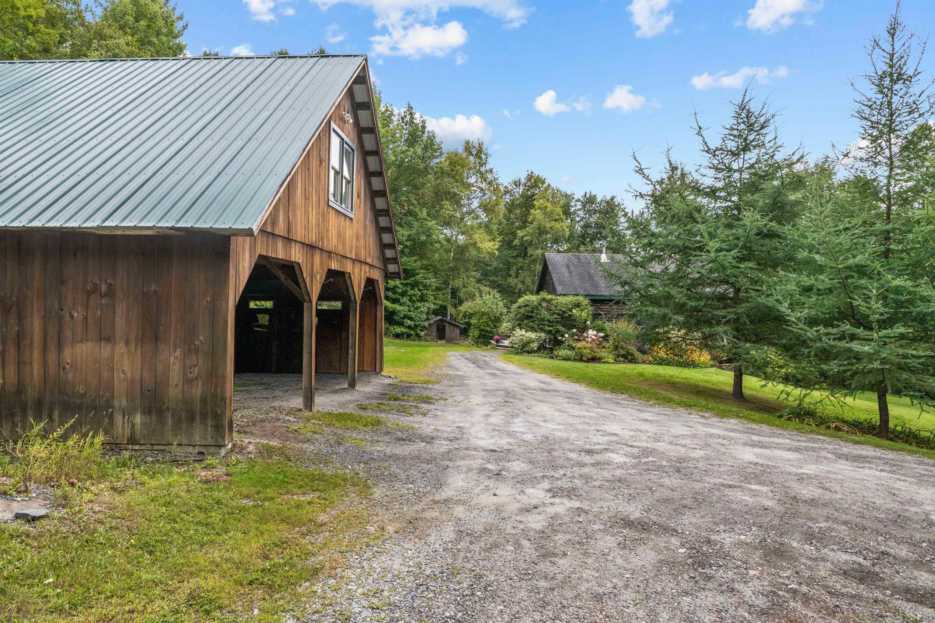 main property photo 31