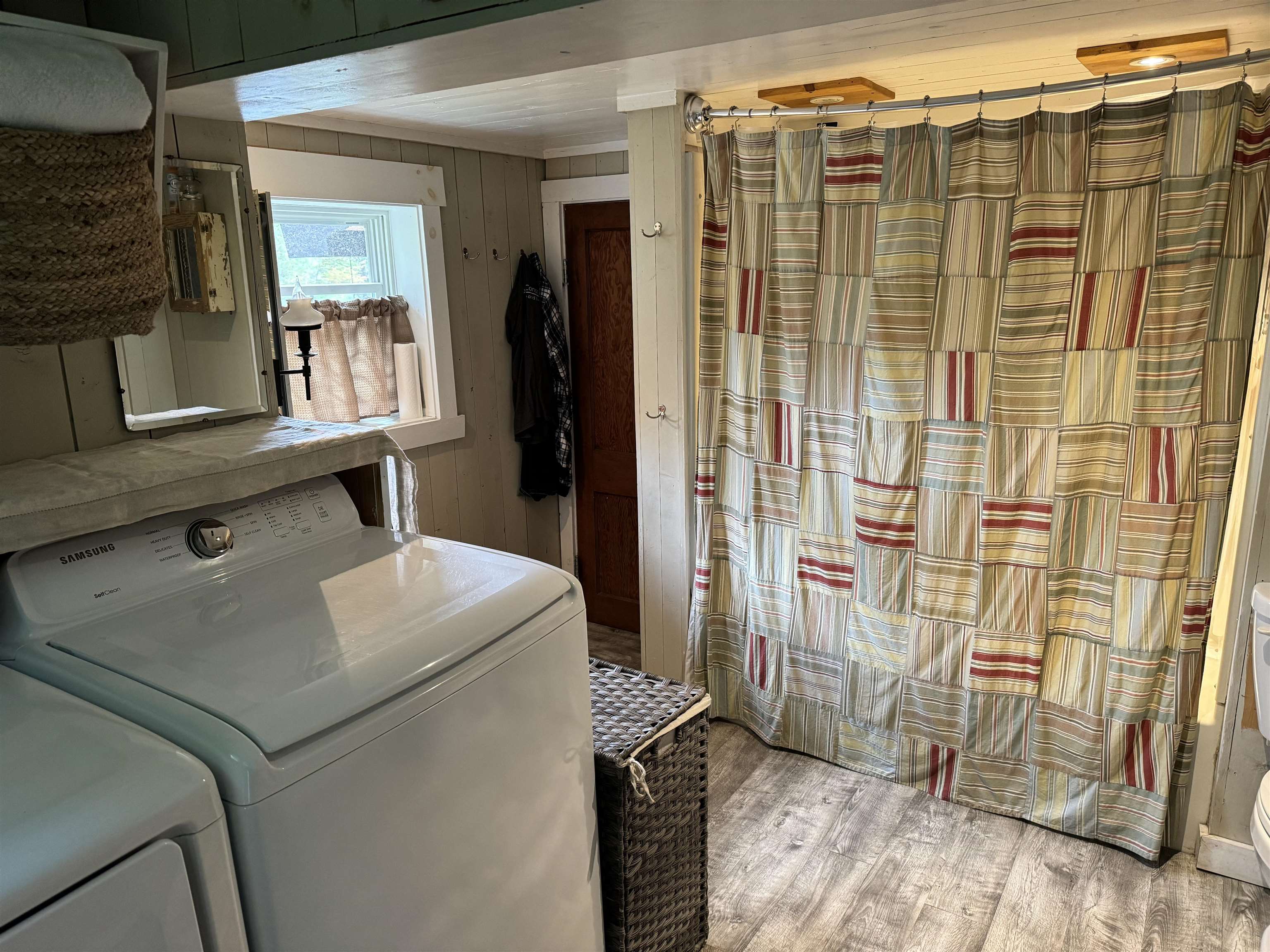 main property photo 27