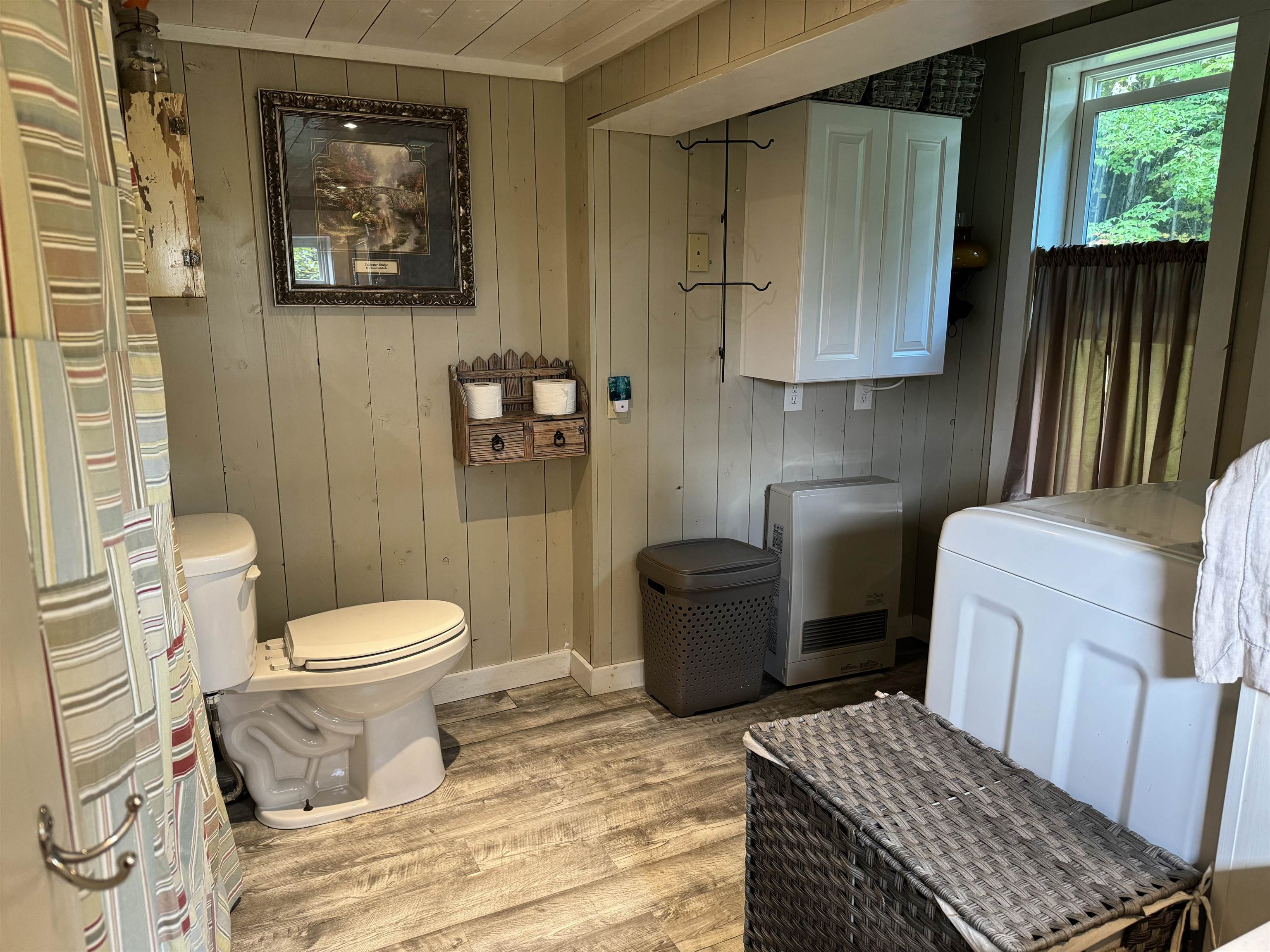 main property photo 28