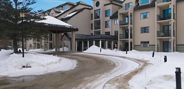 image of property with 1 Bed | 2 Bath | 800 Sqft