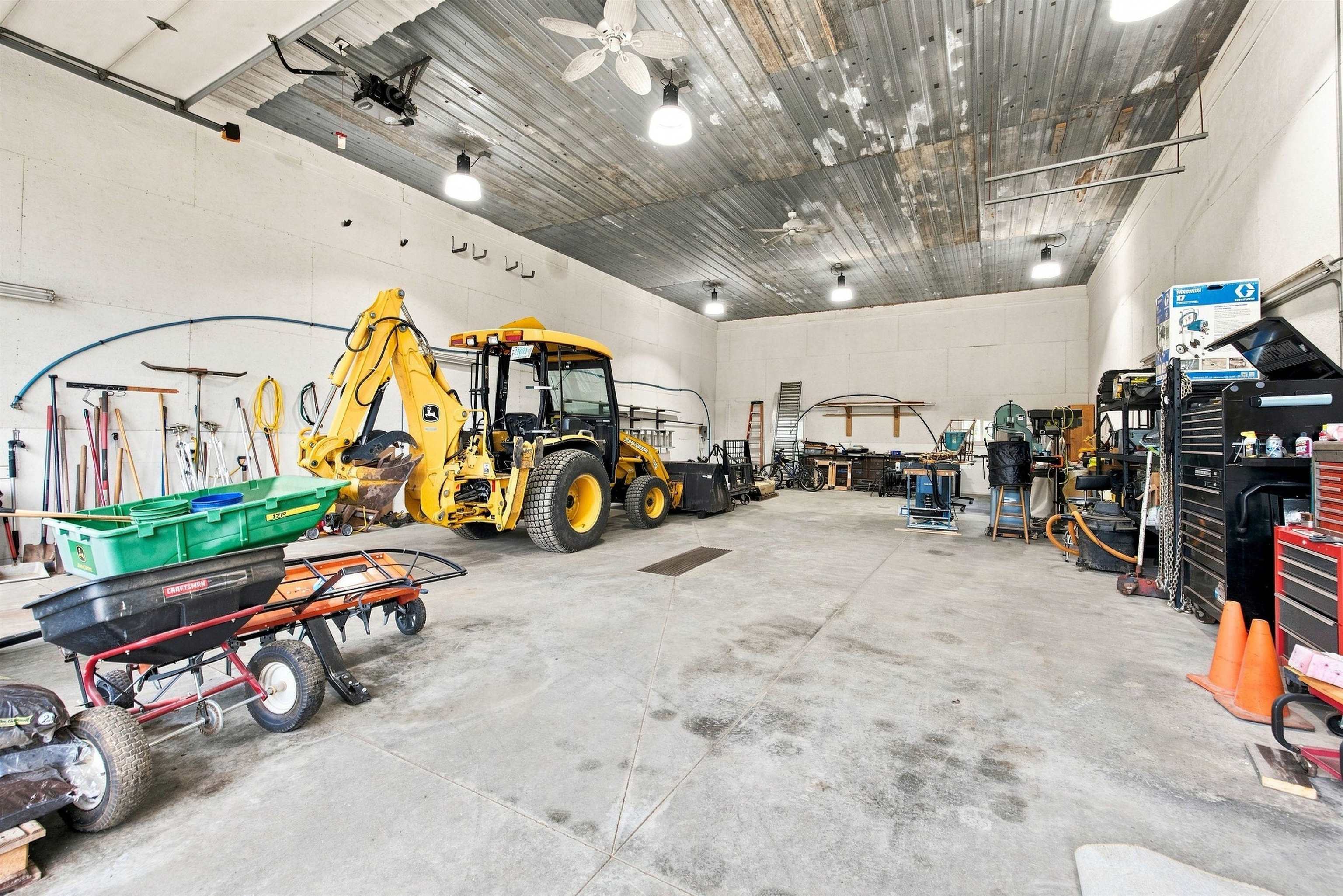 main property photo 47