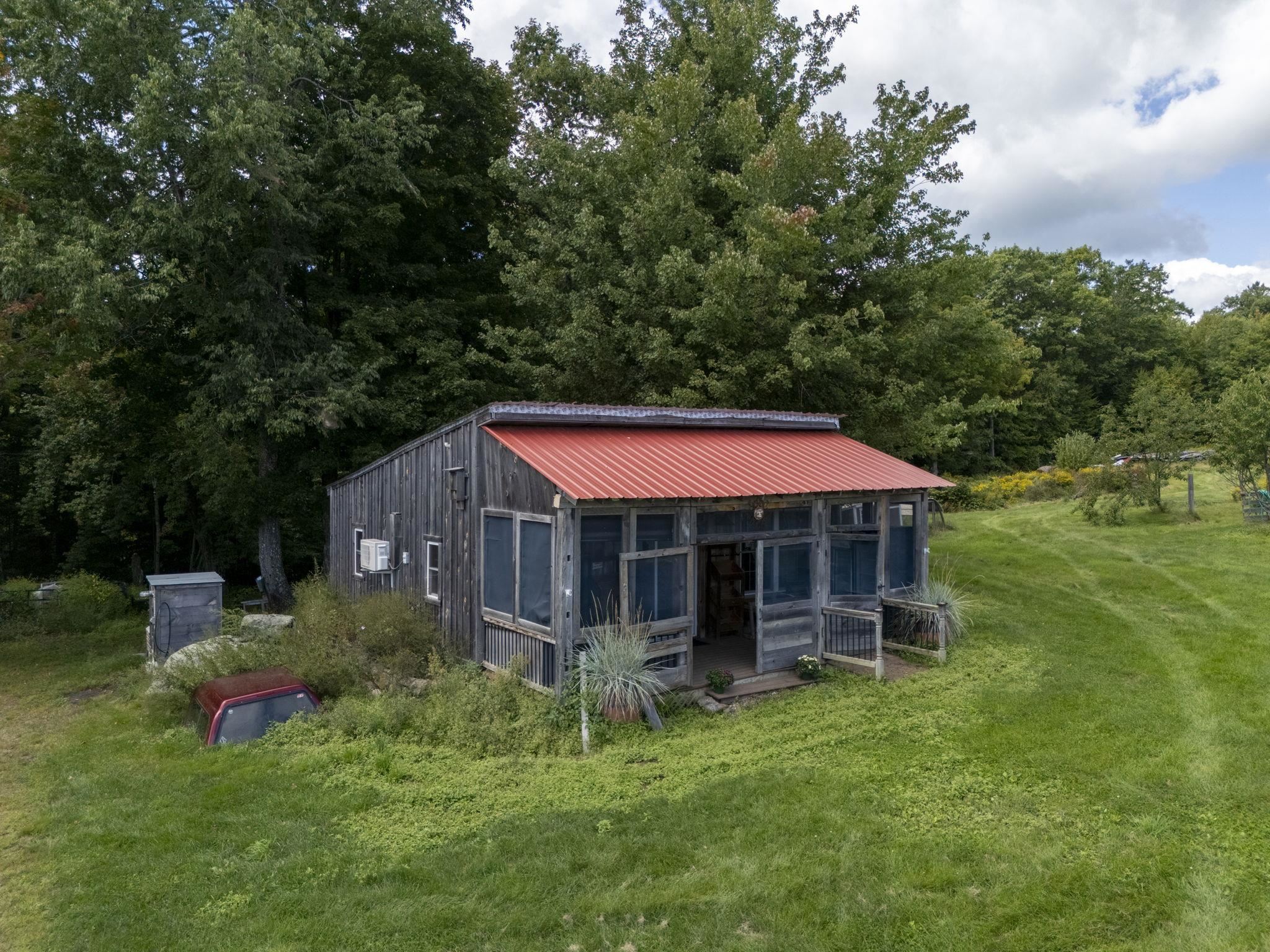 main property photo 30