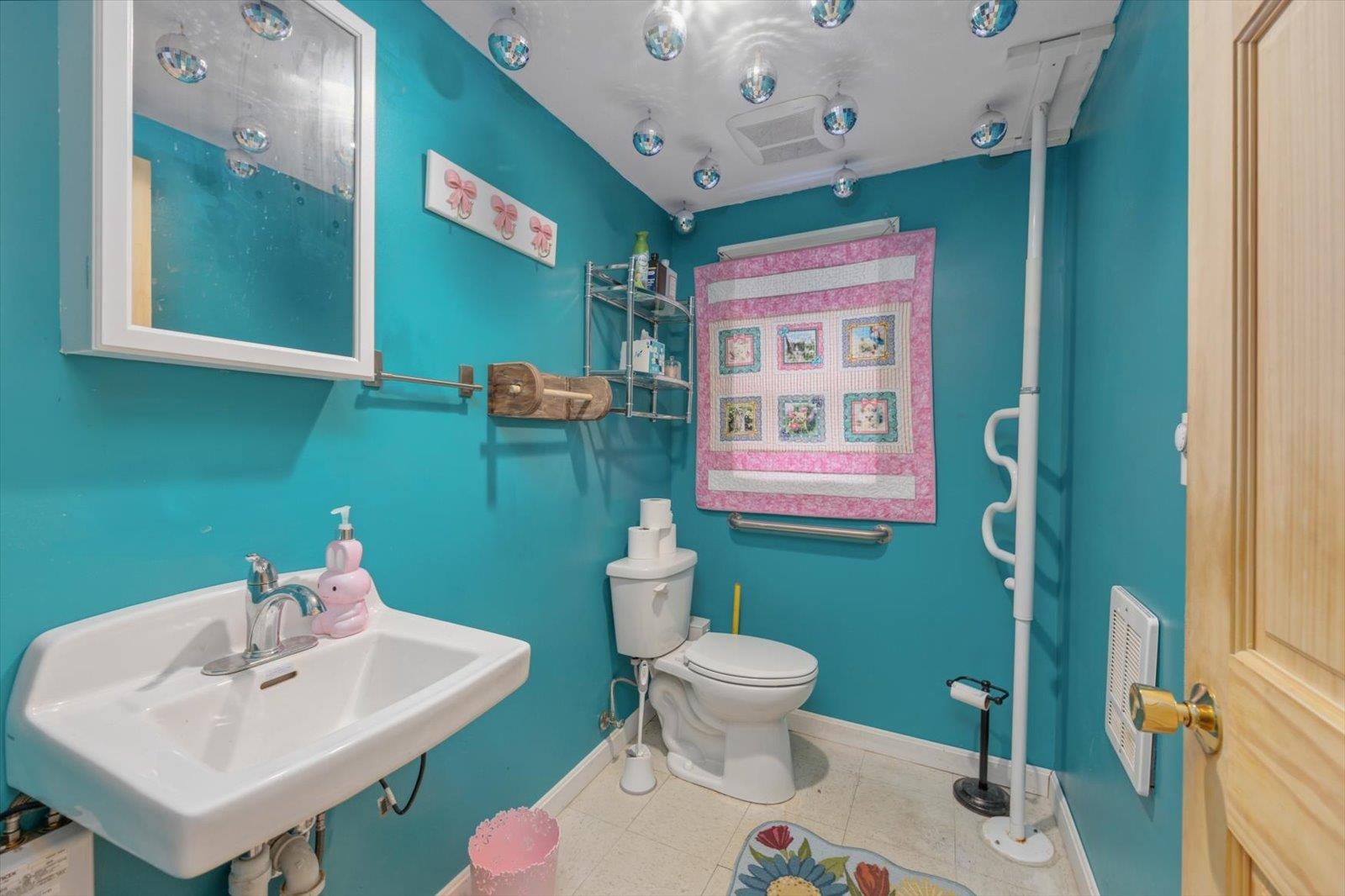 main property photo 23