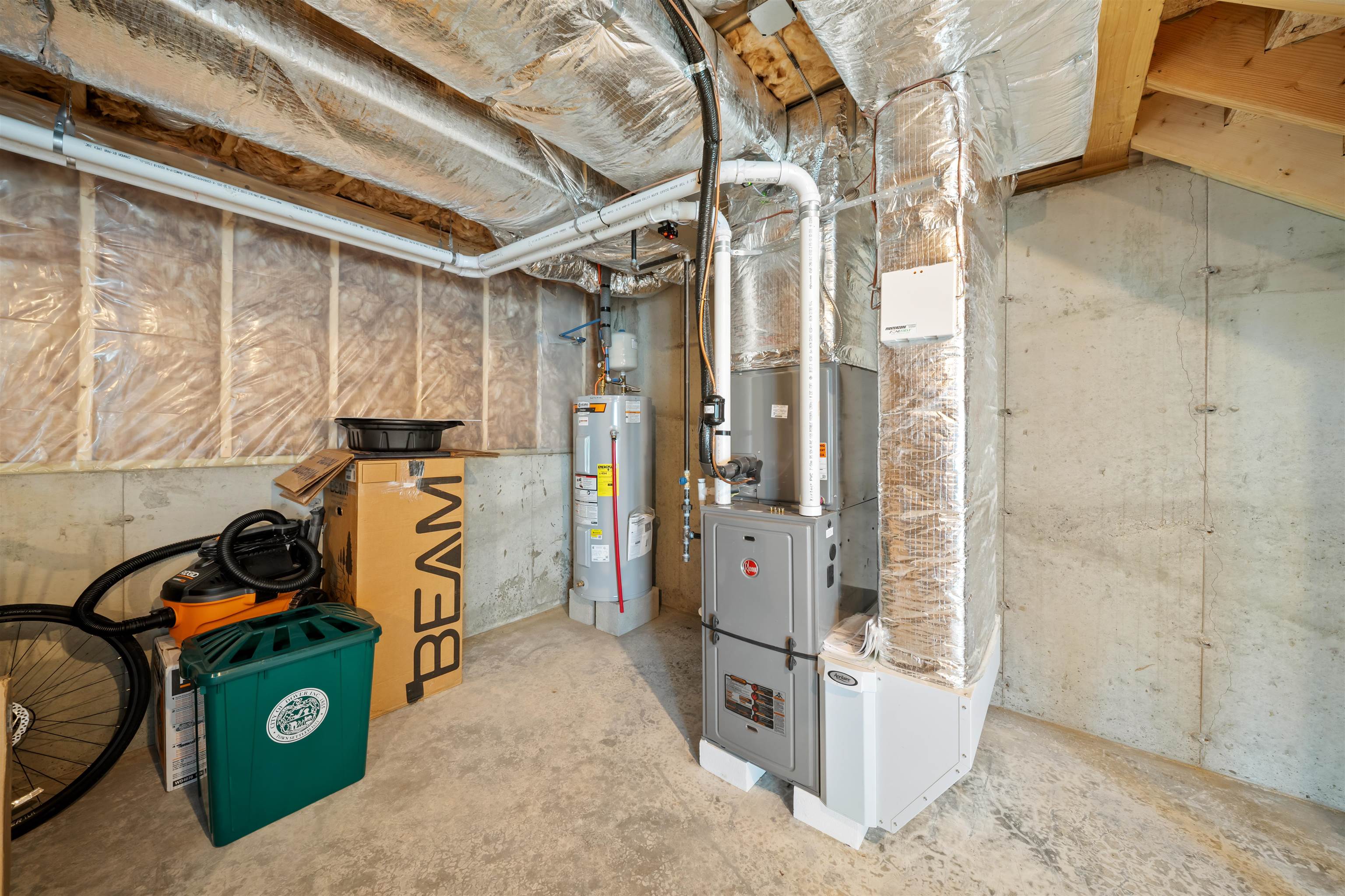 main property photo 35
