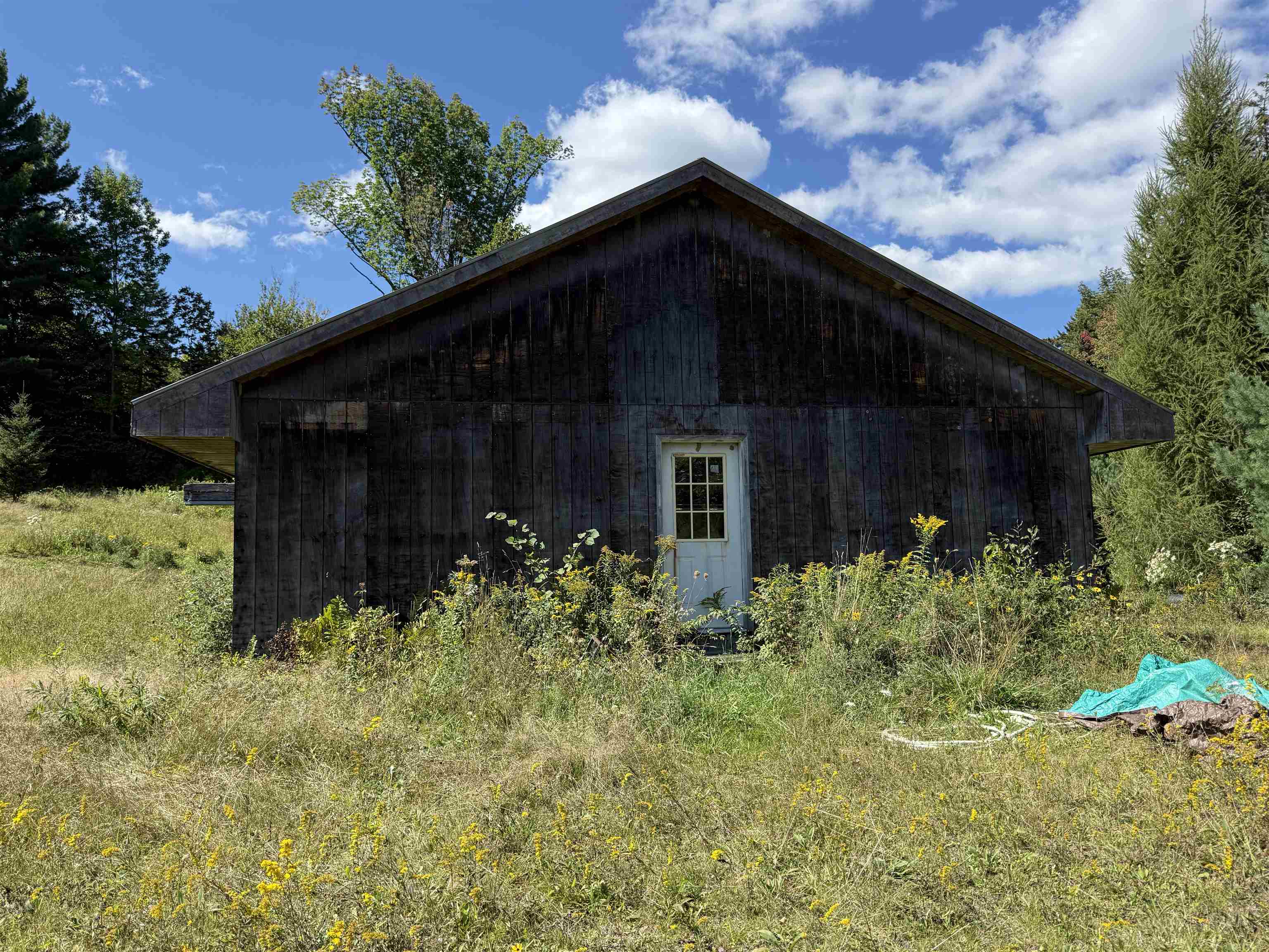 main property photo 48