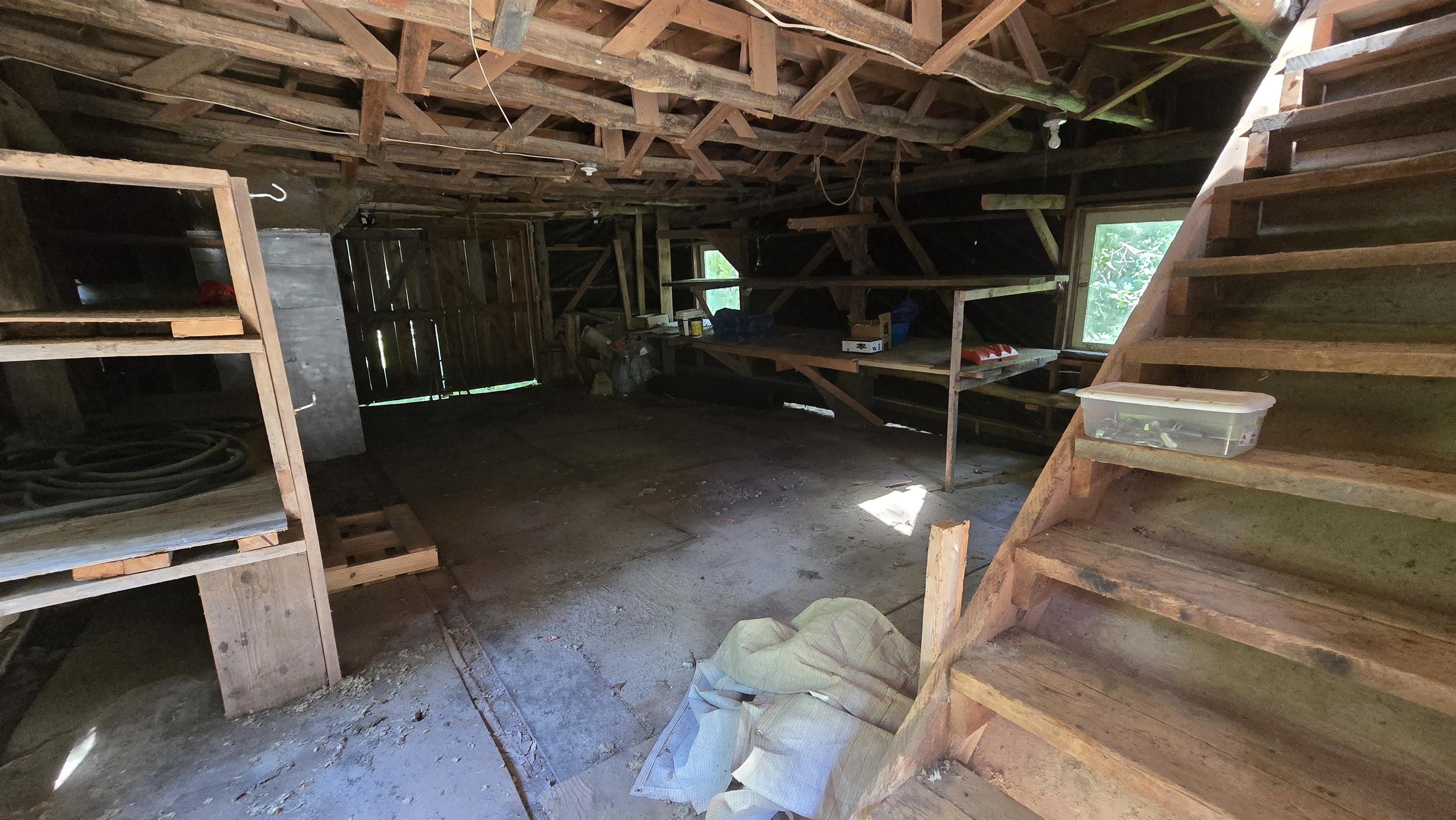 main property photo 39