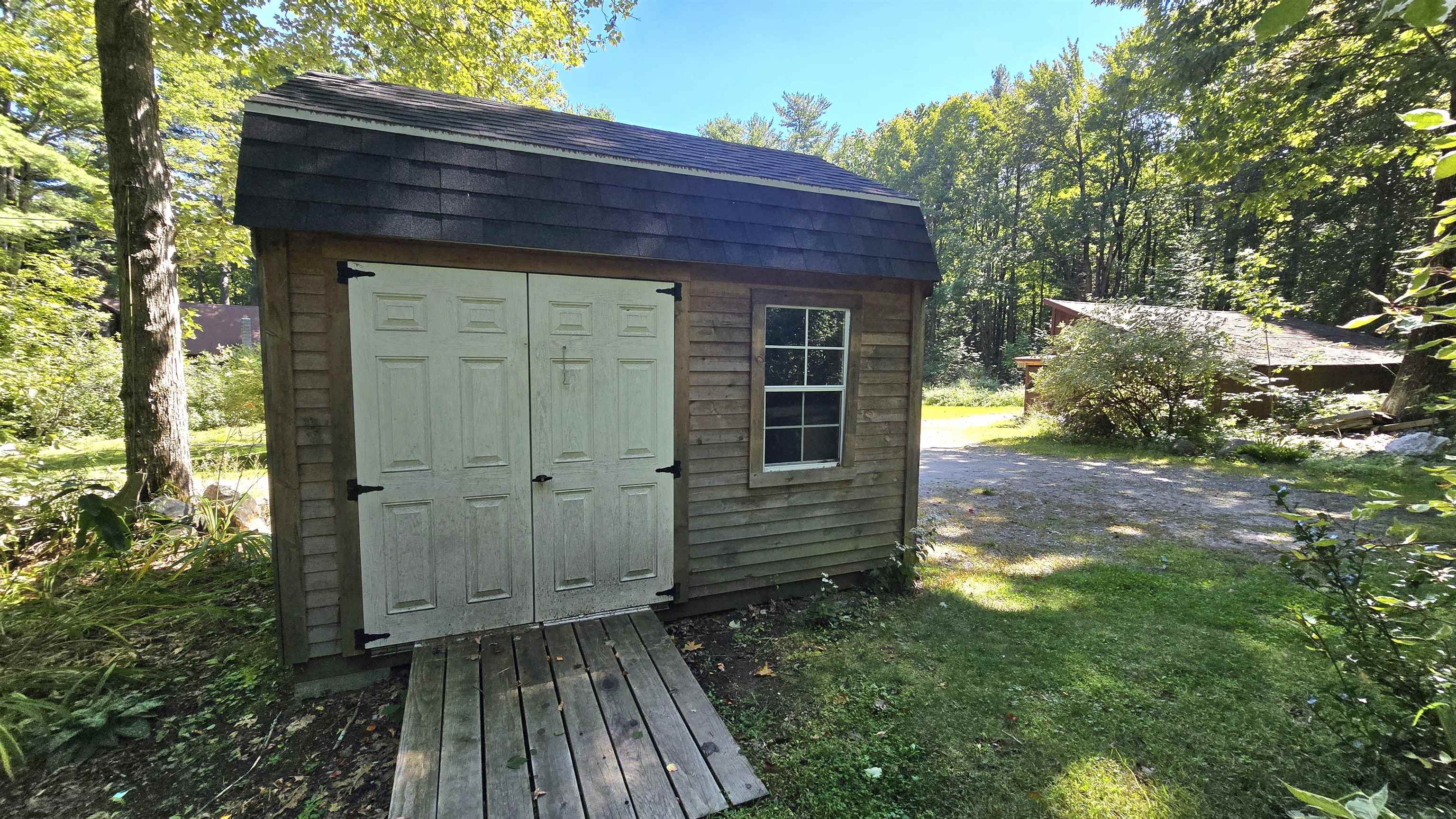 main property photo 41