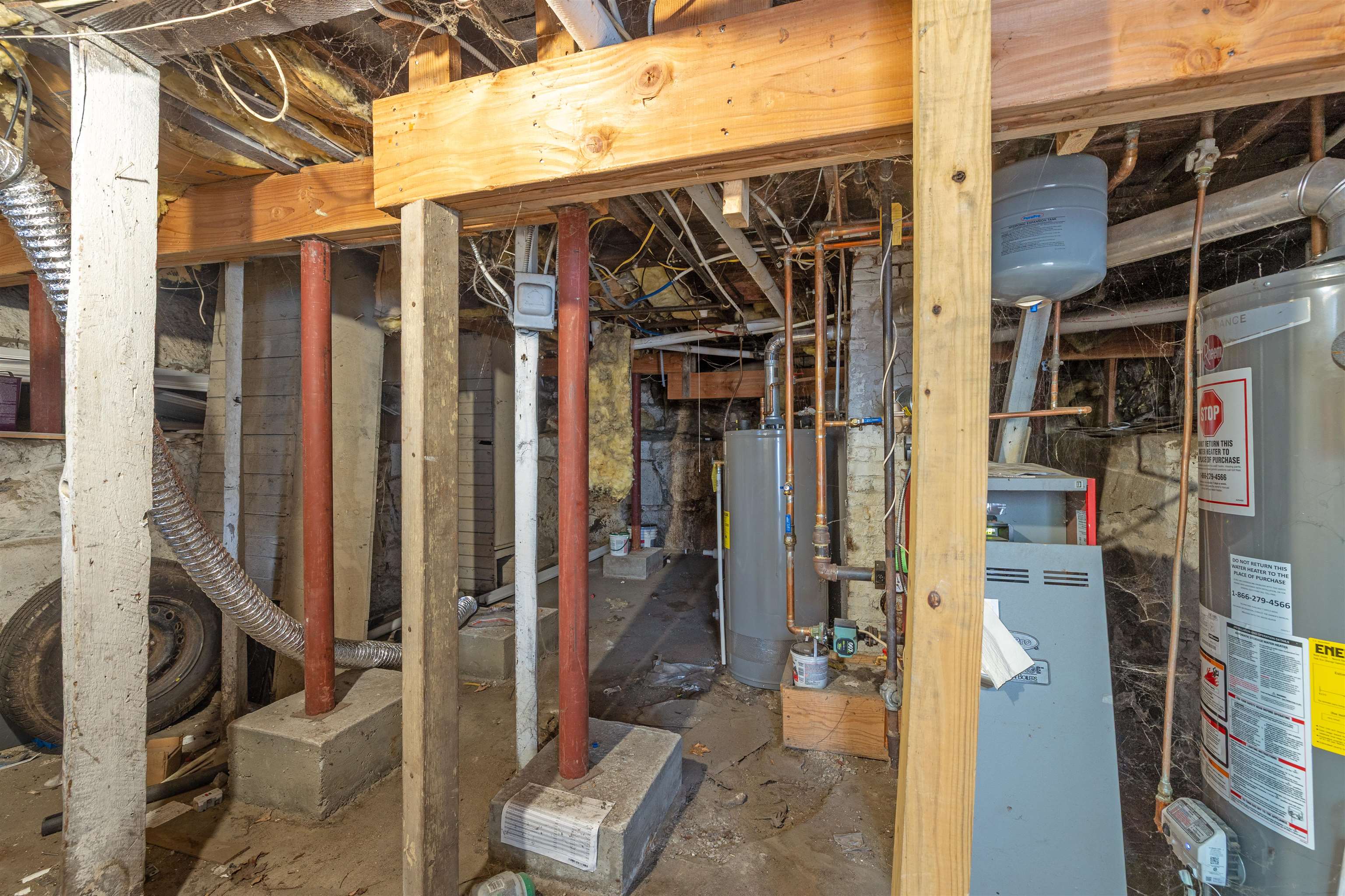 main property photo 32