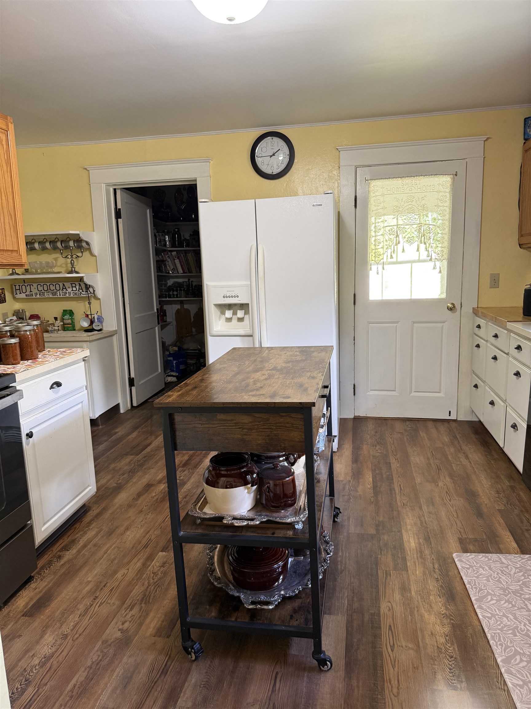 main property photo 9