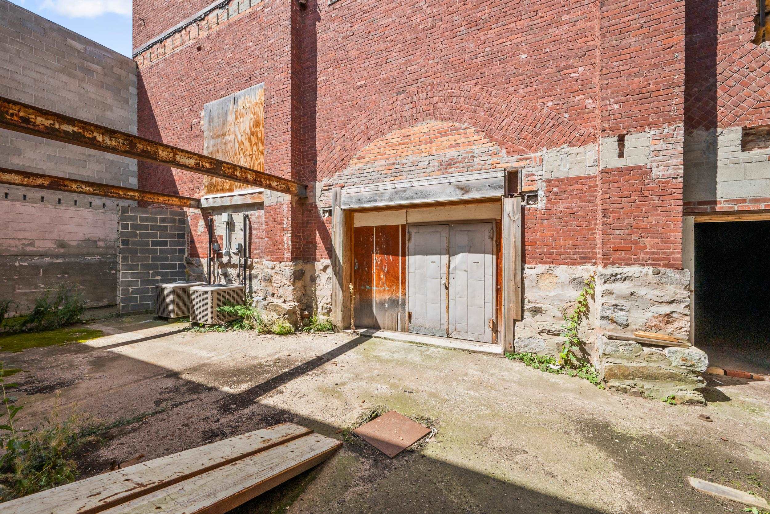 main property photo 41