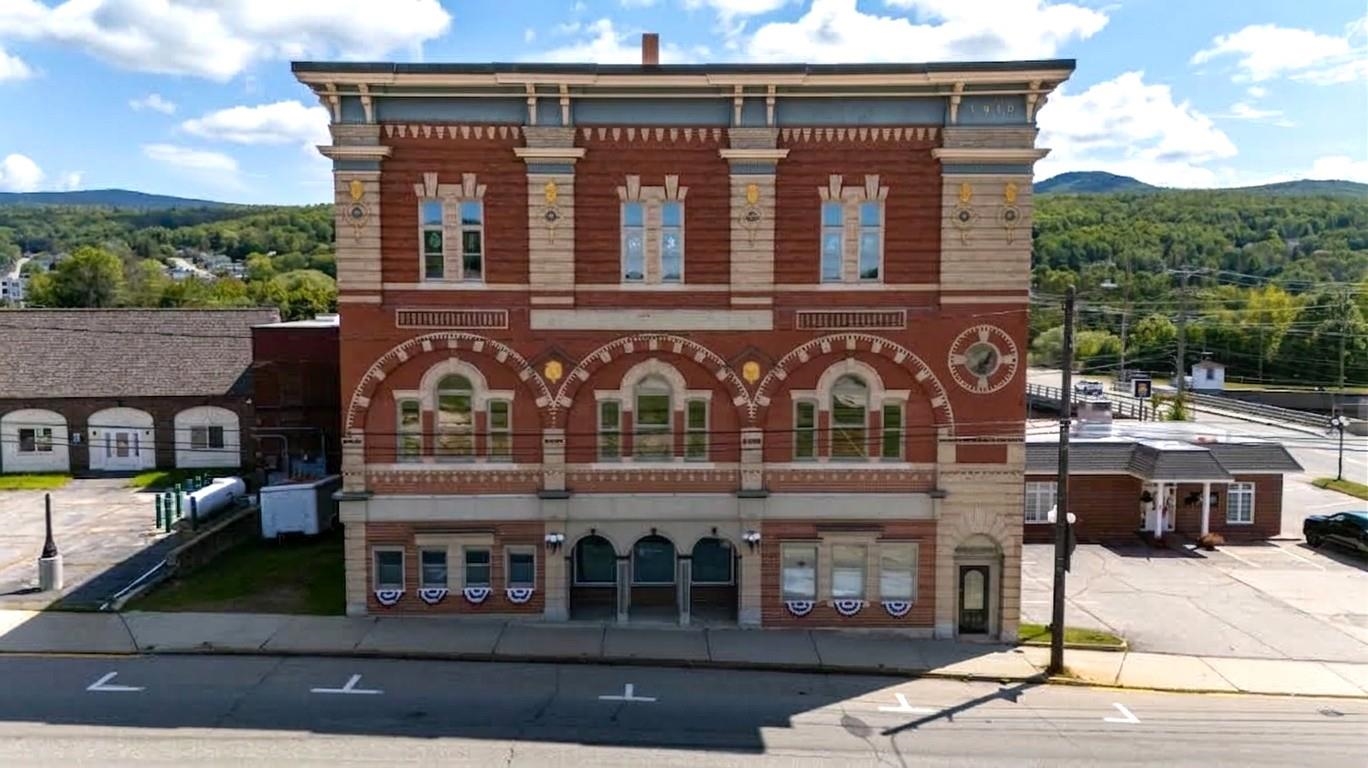 main property photo 45