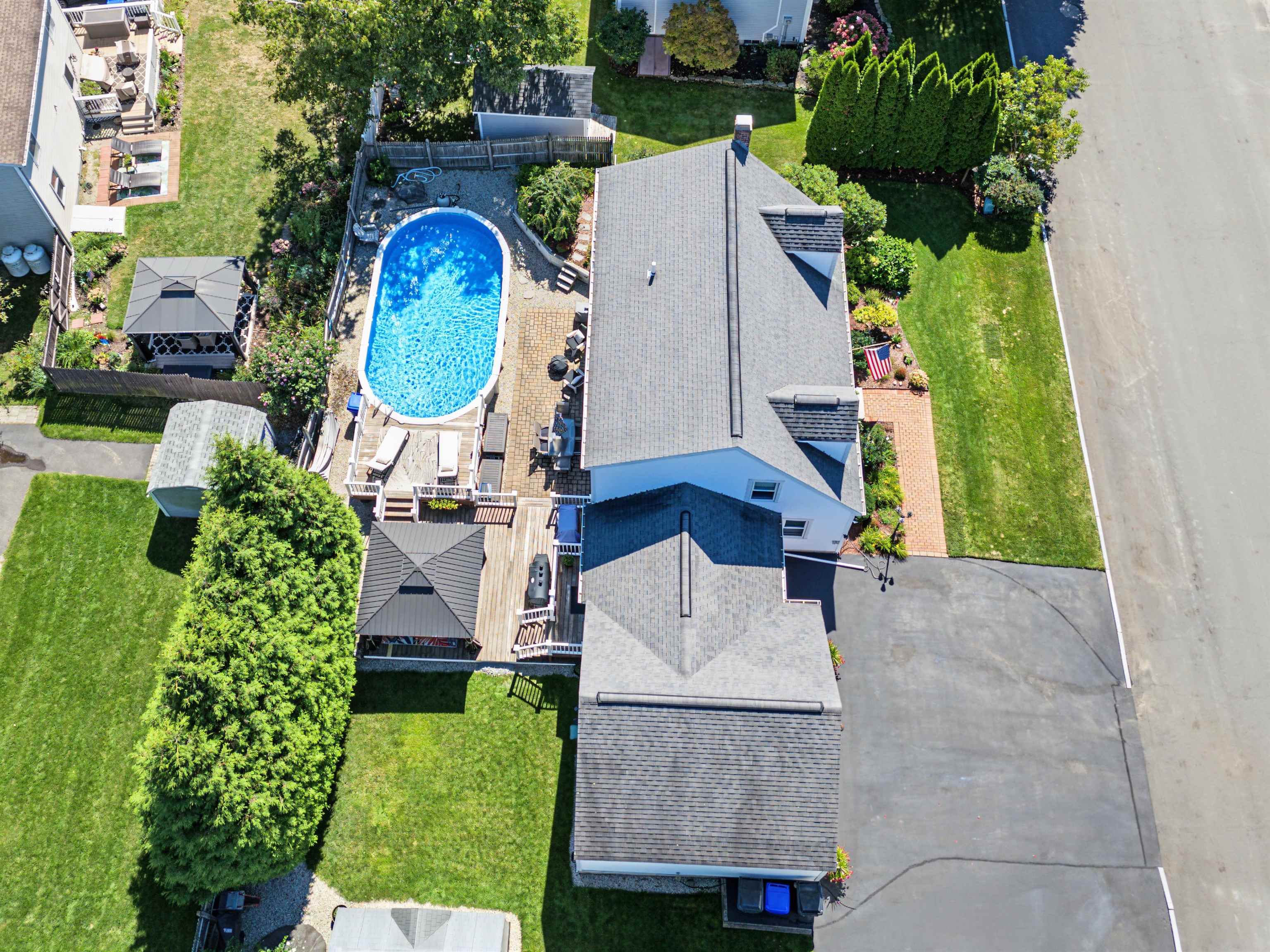 main property photo 41