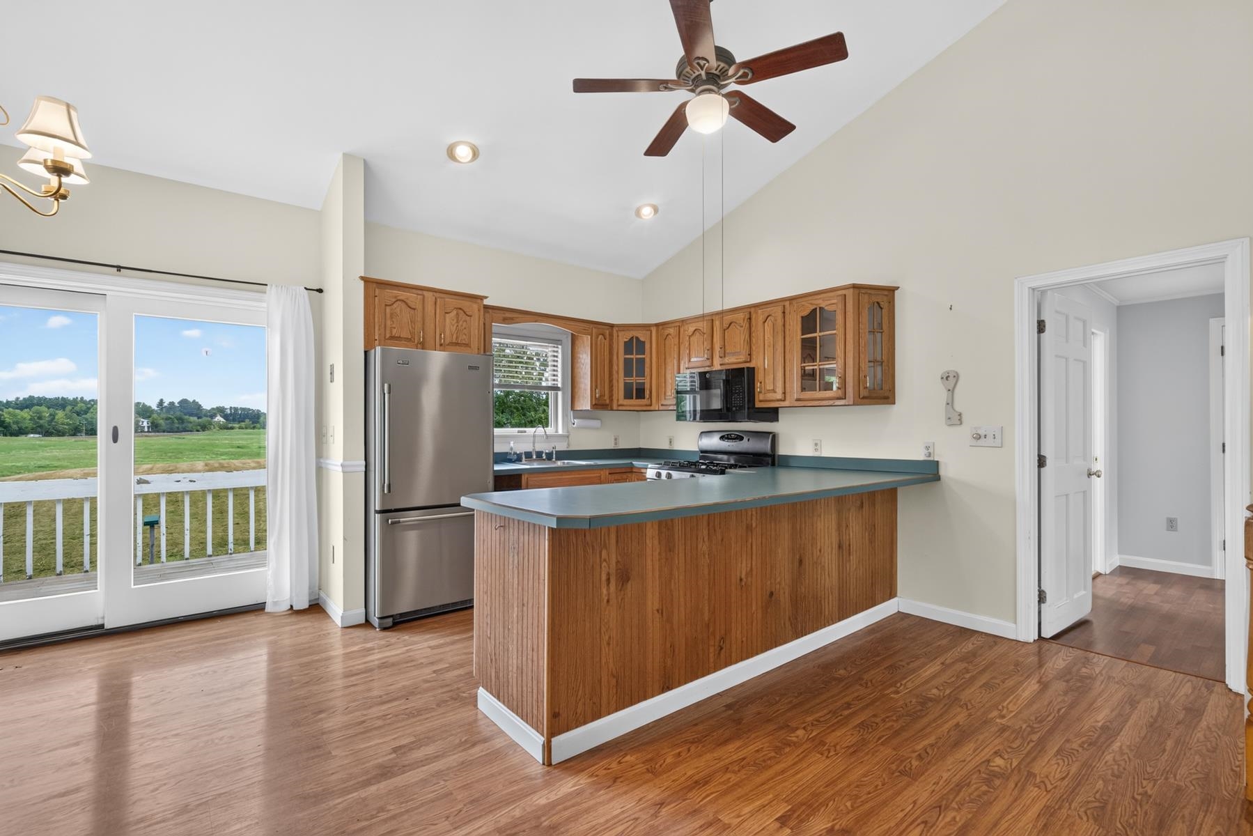 main property photo 8