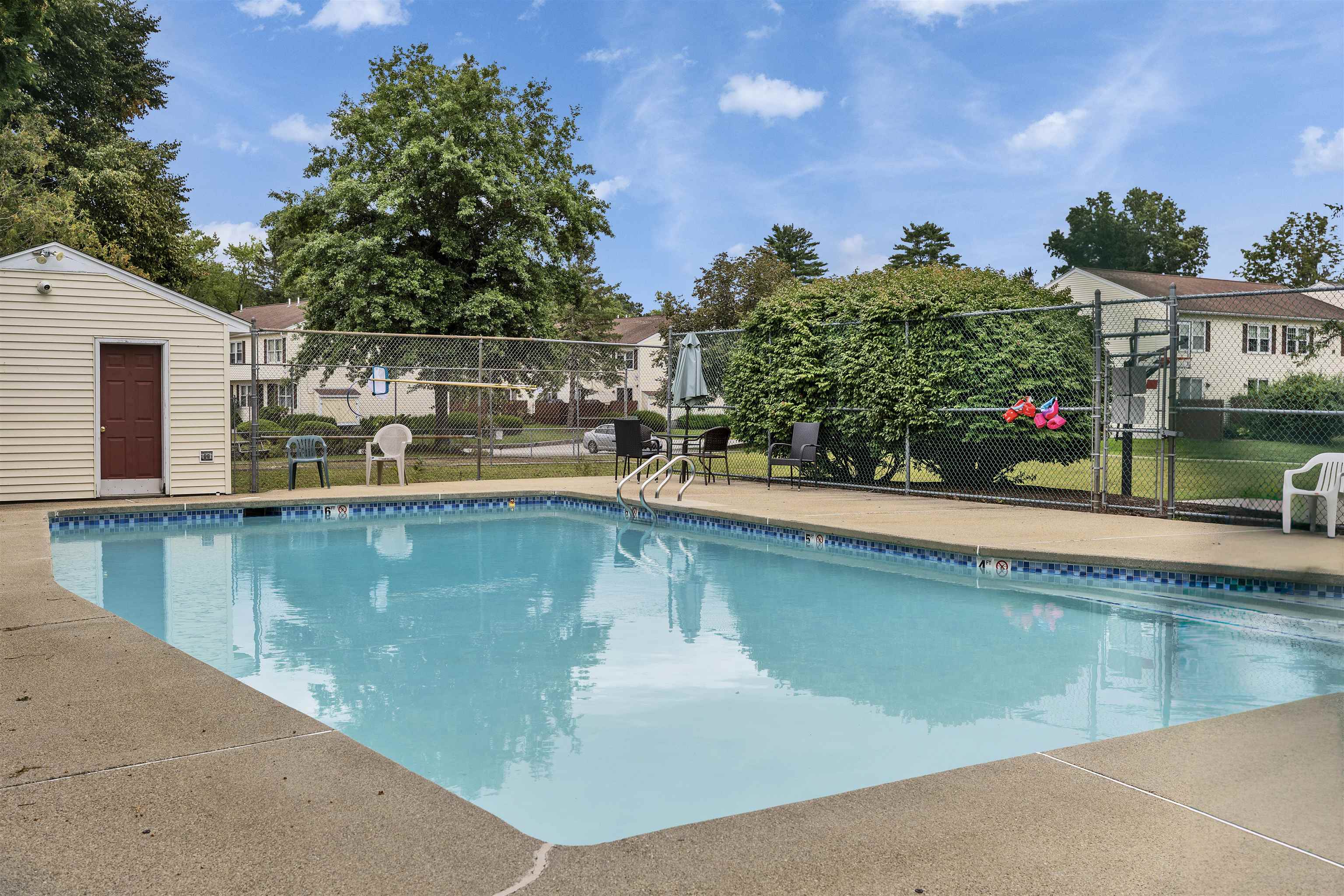 main property photo 14