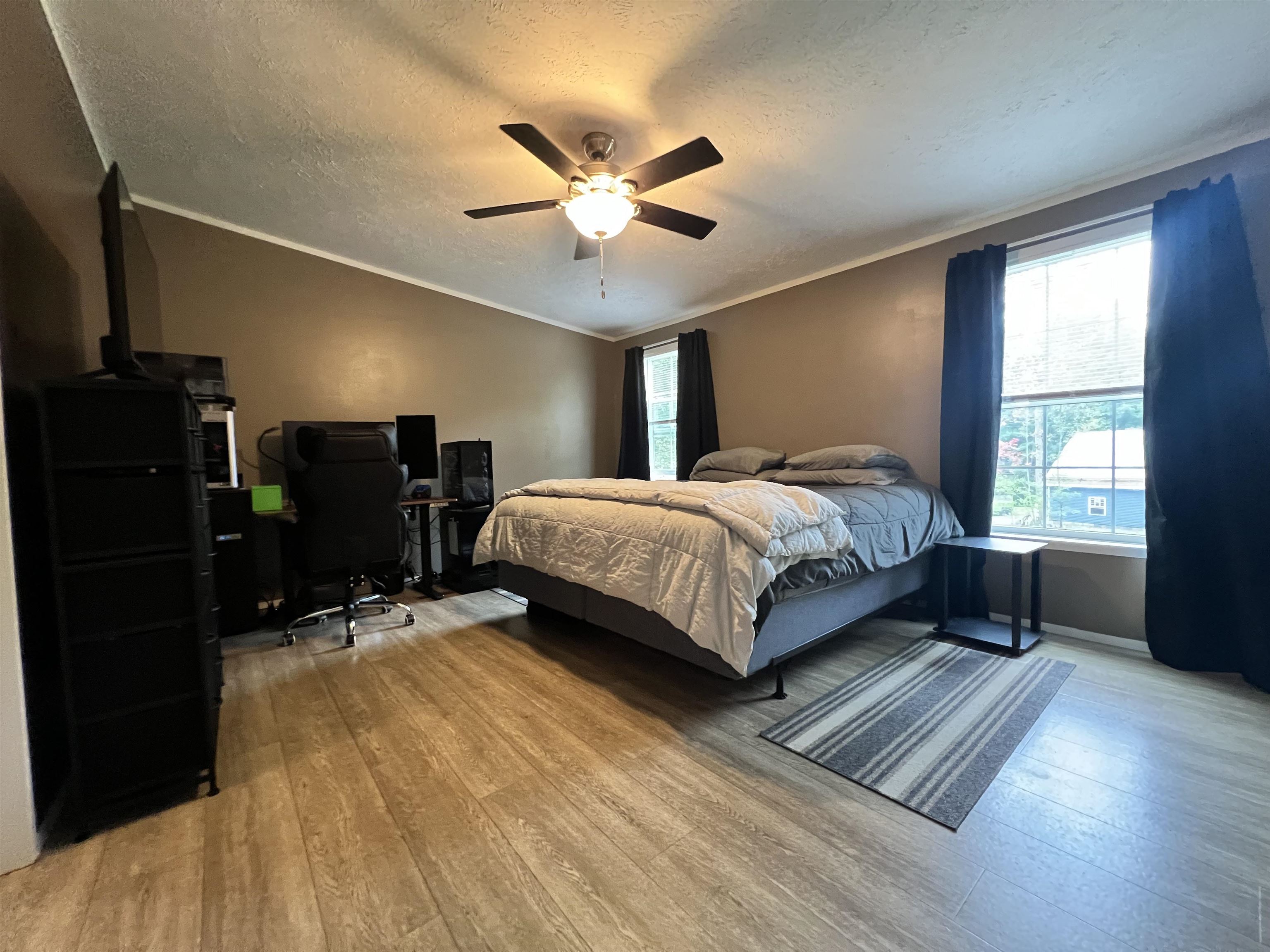 main property photo 37