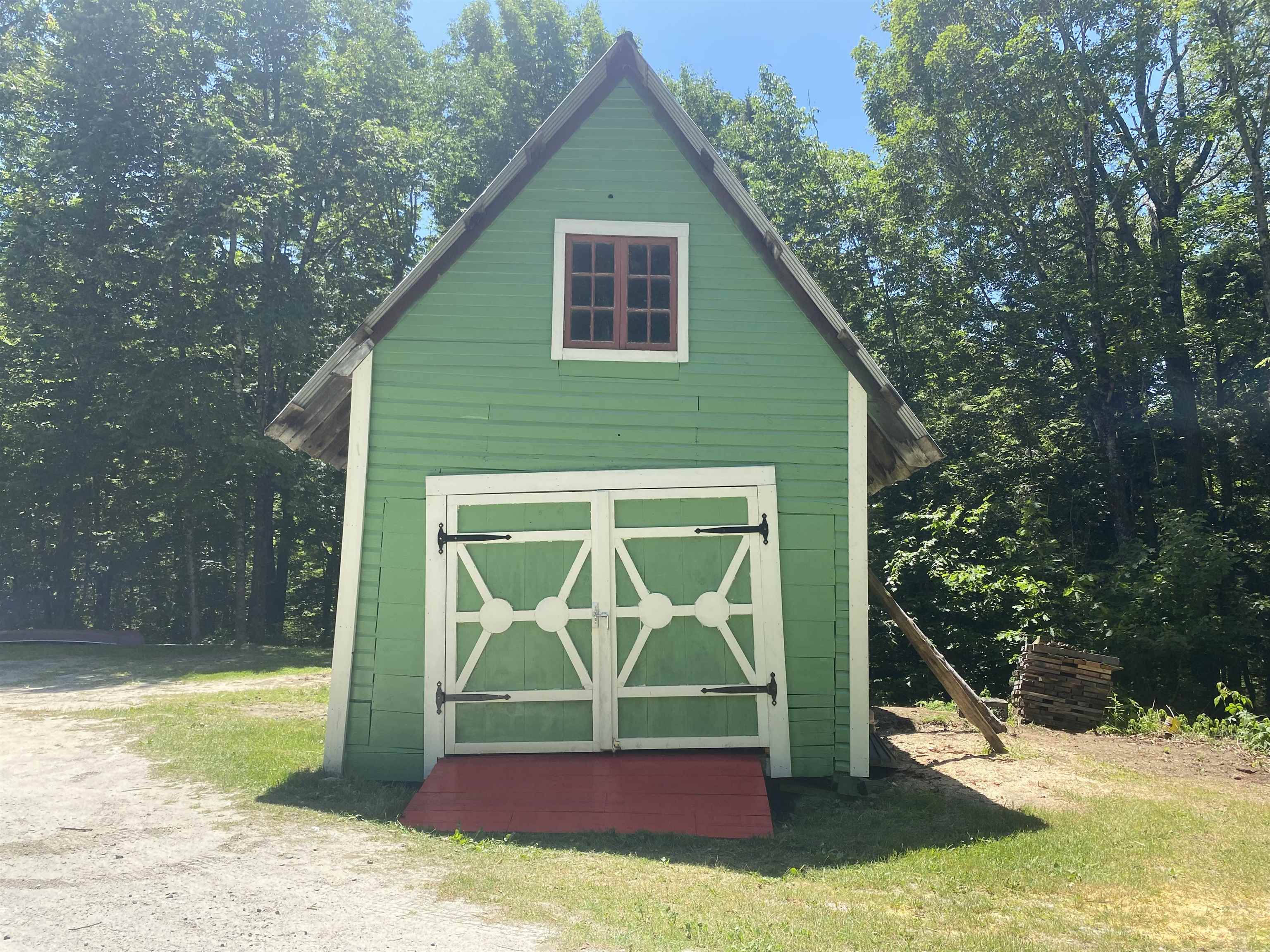 main property photo 38