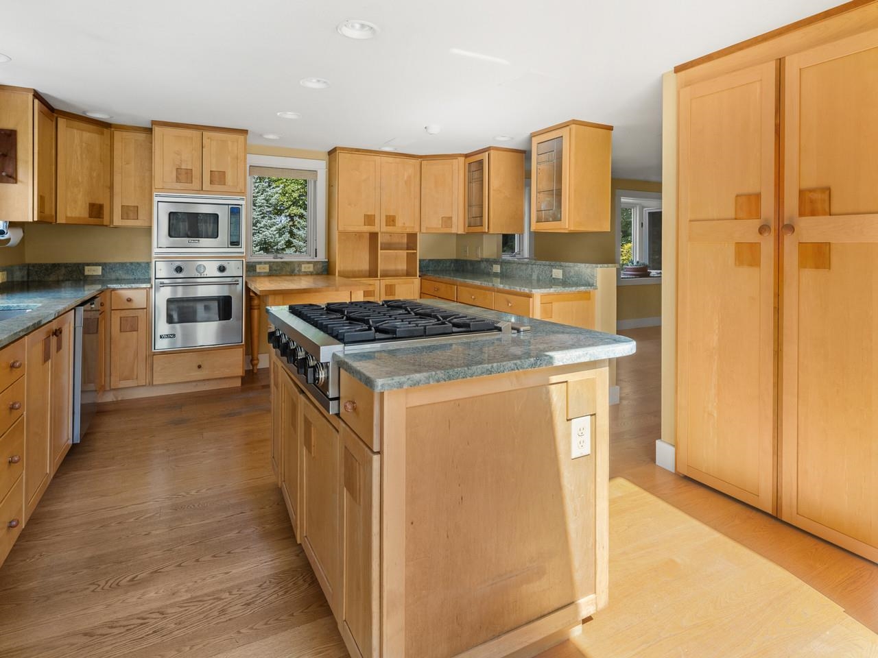 main property photo 17