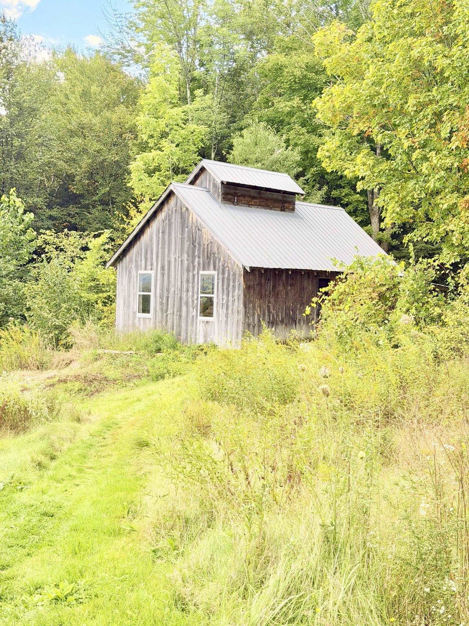main property photo 40