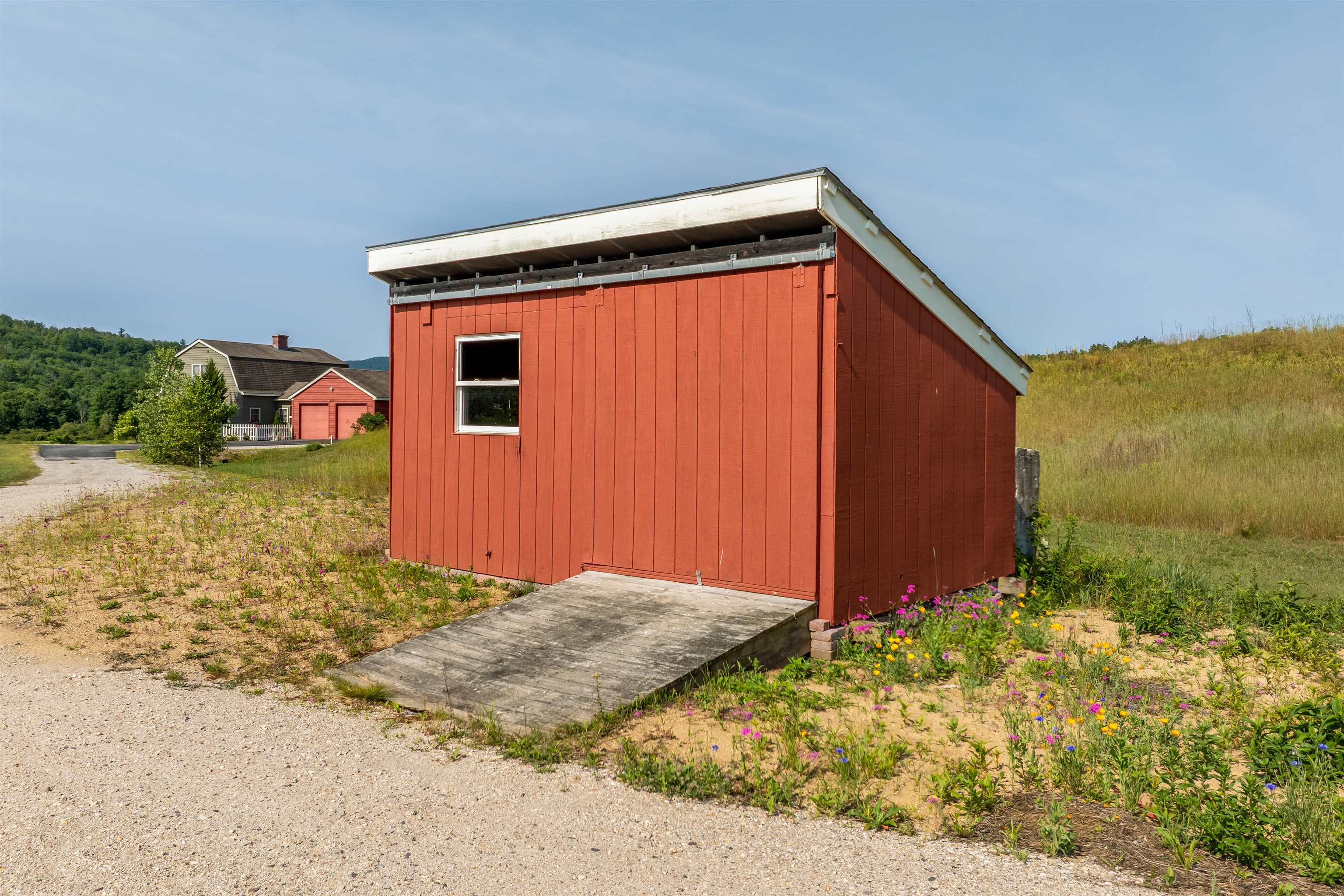 main property photo 48