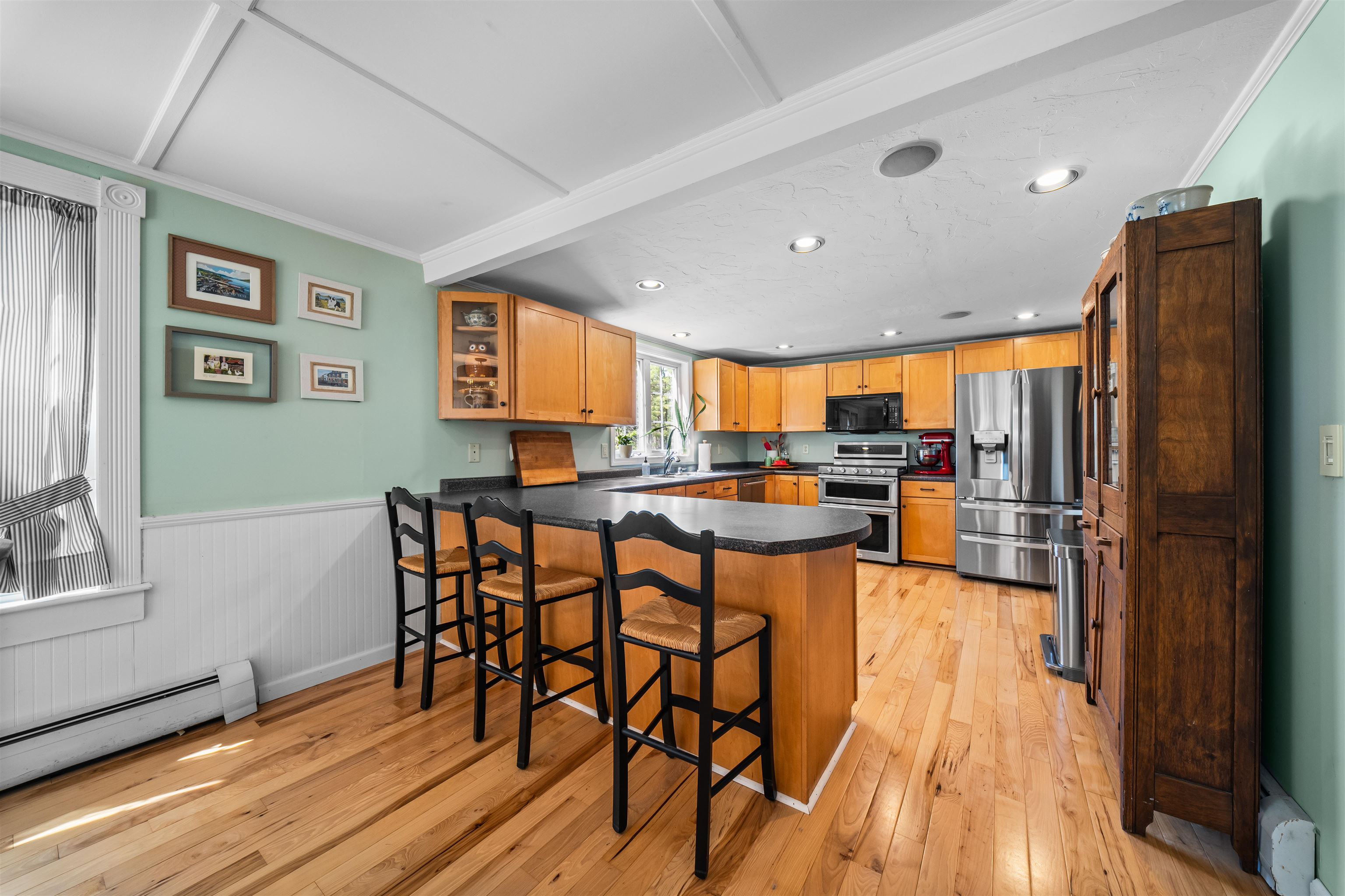 main property photo 13