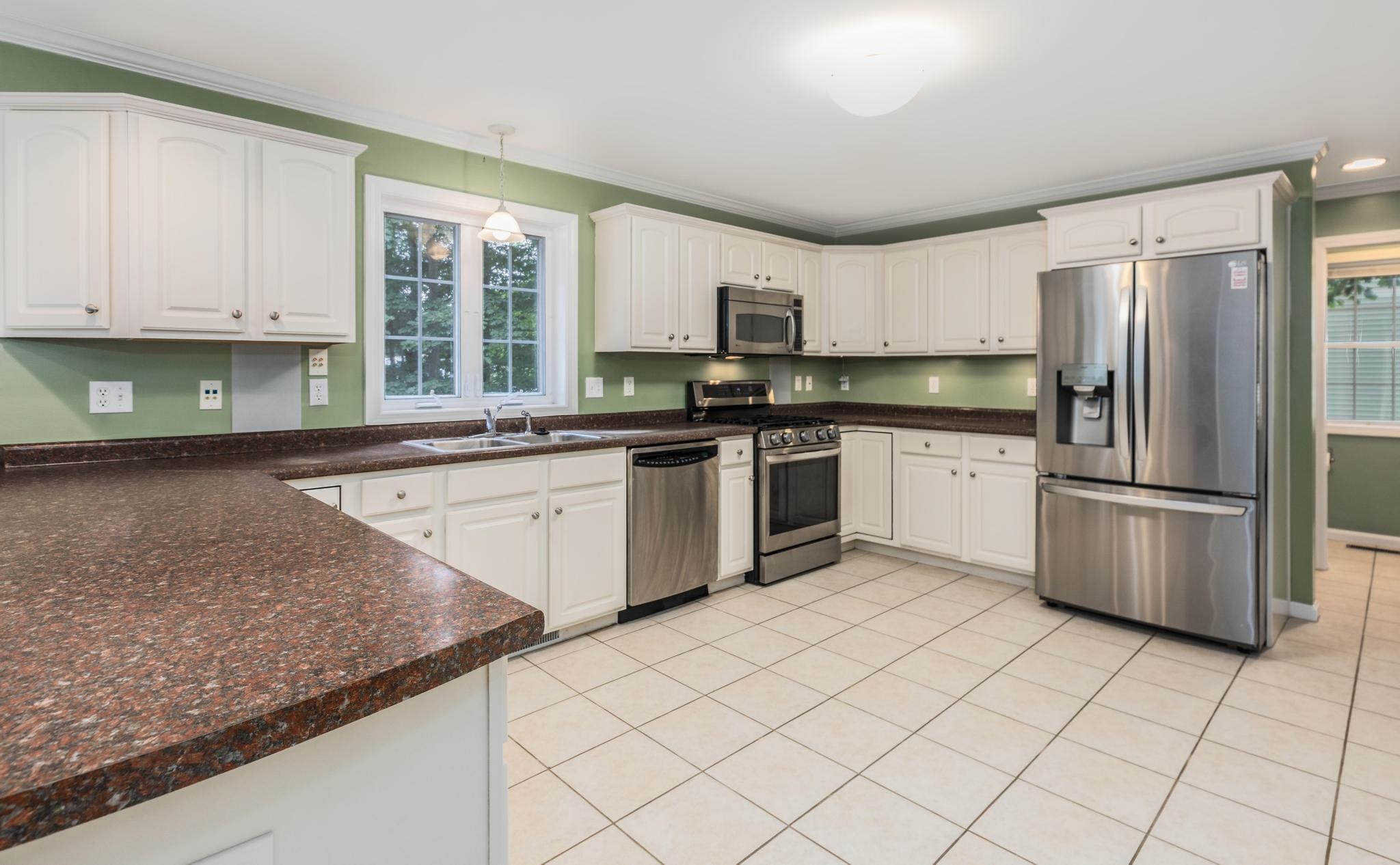main property photo 10