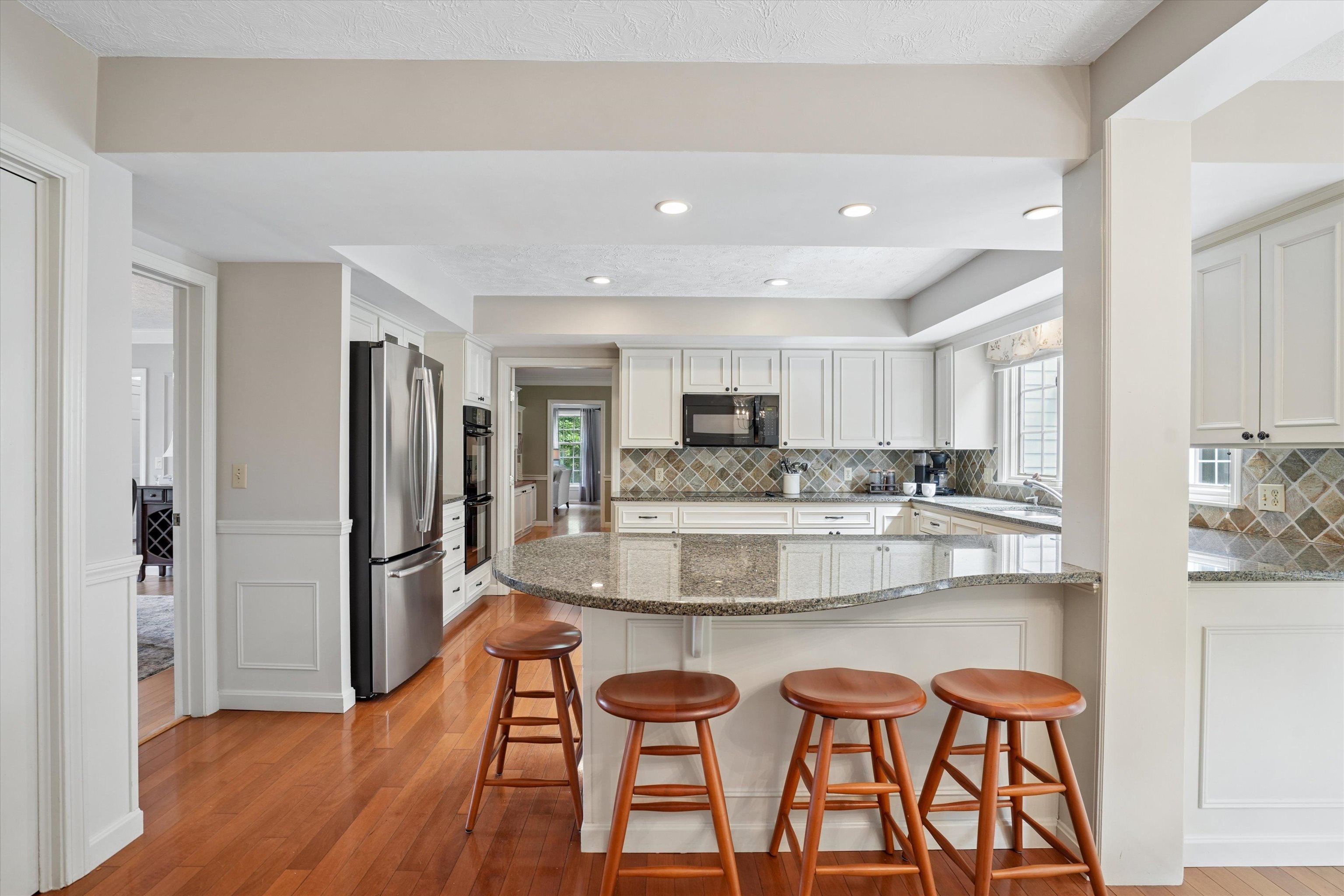 main property photo 7