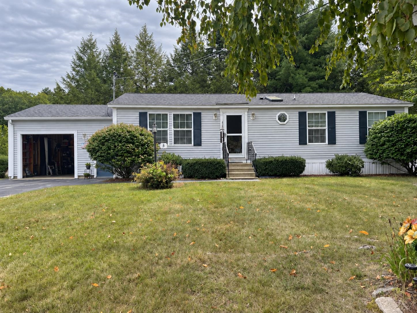 main property photo 9
