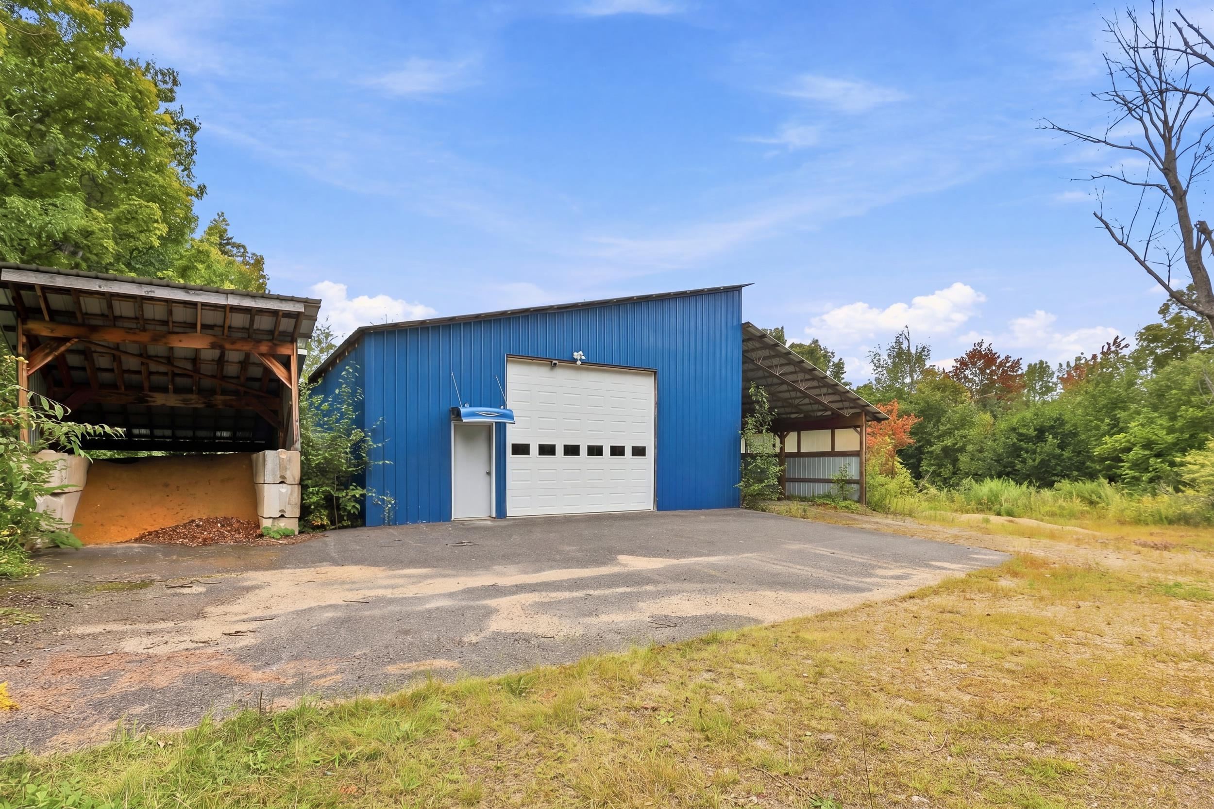 main property photo 32
