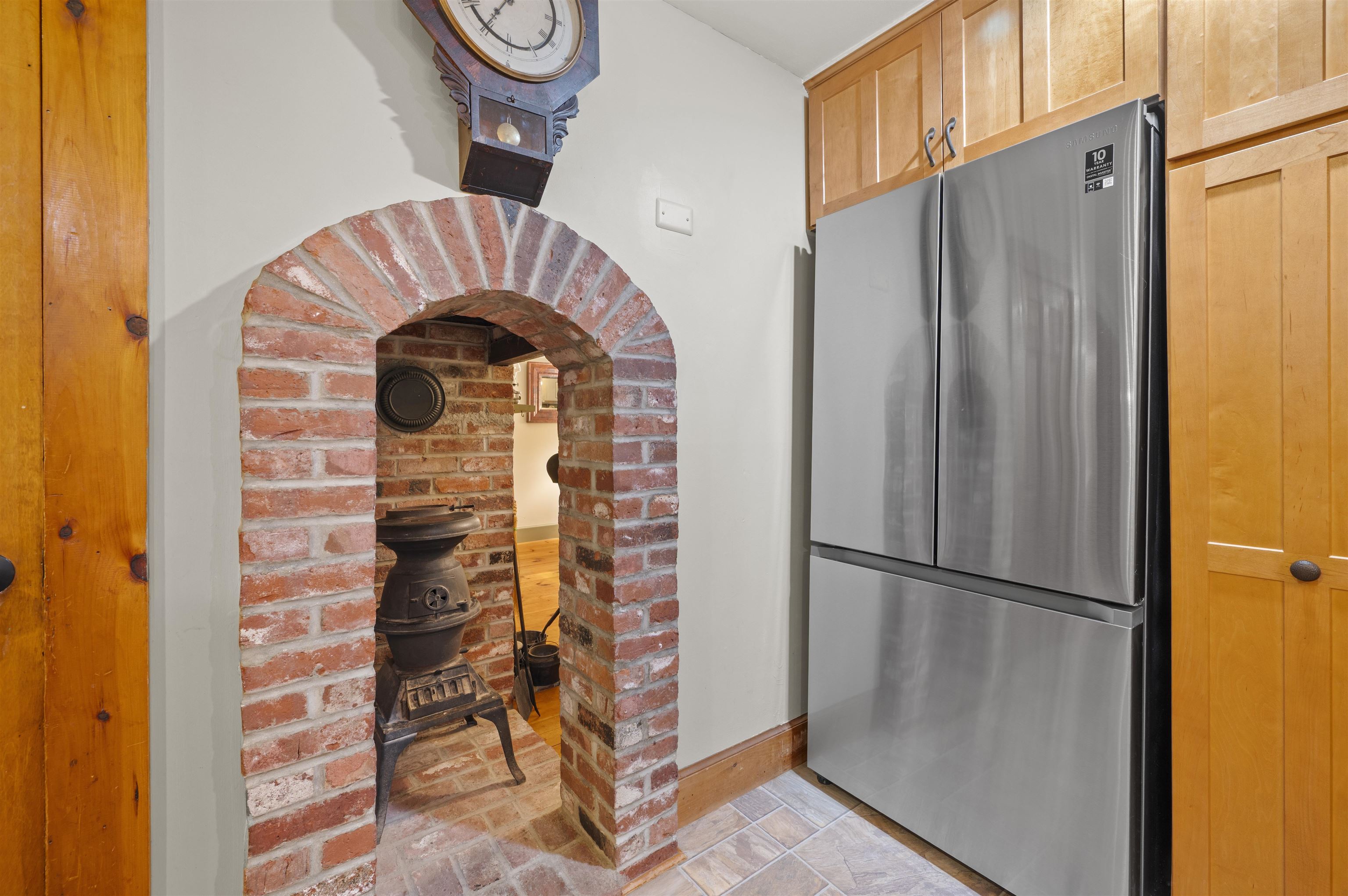 main property photo 9