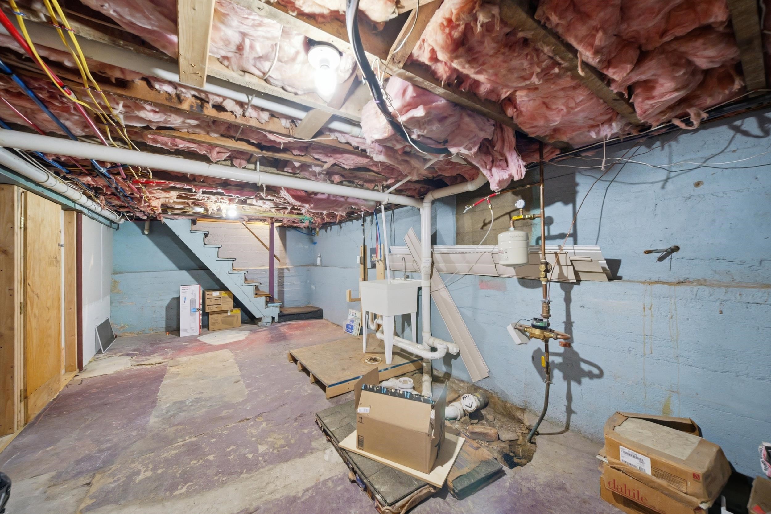 main property photo 37