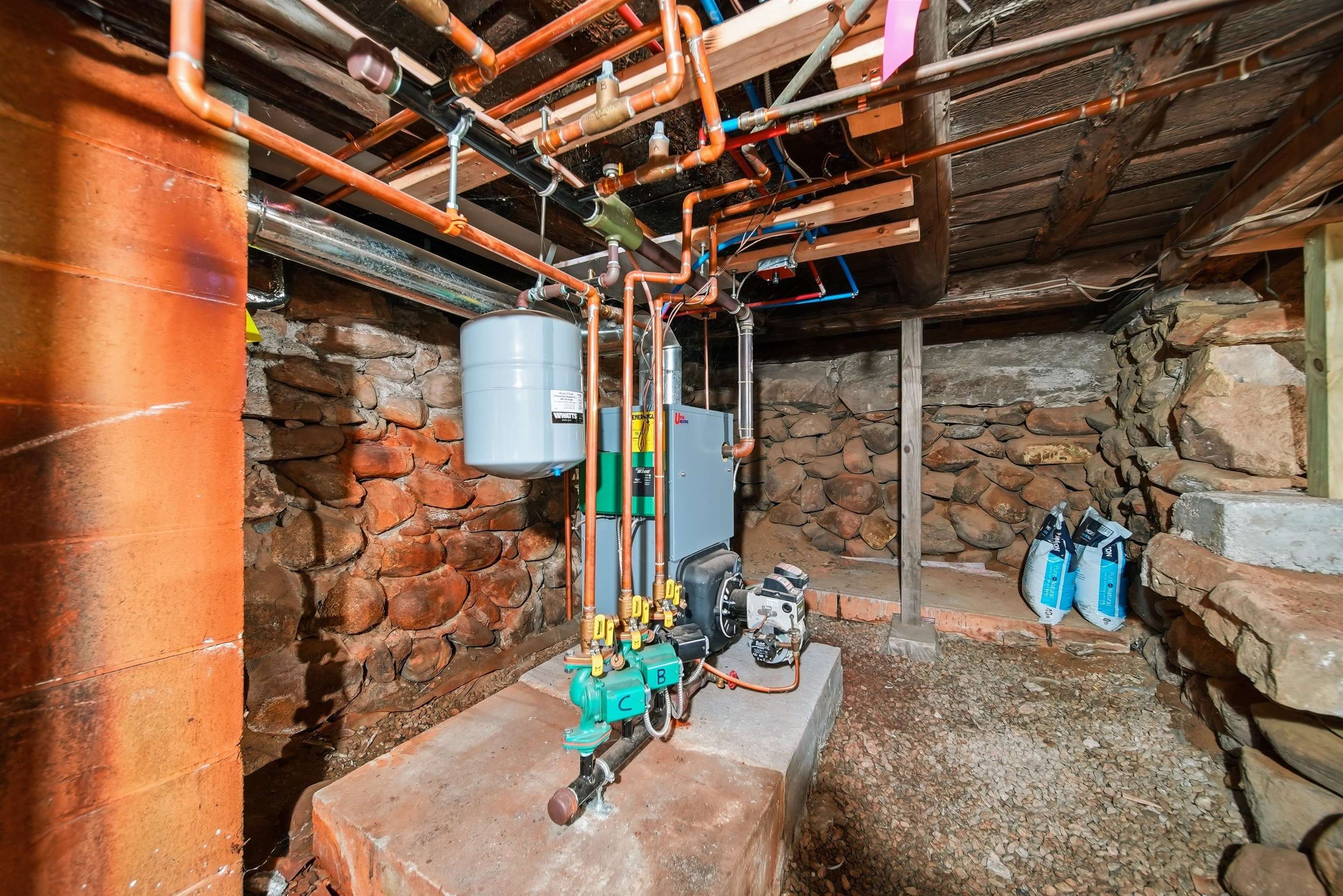 main property photo 24