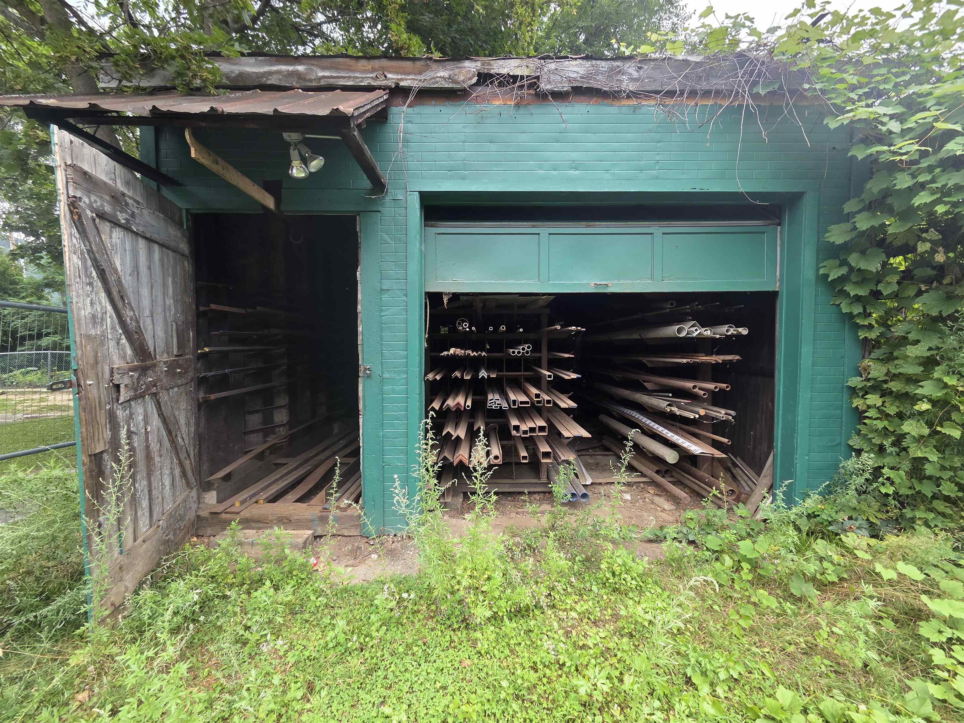 main property photo 33