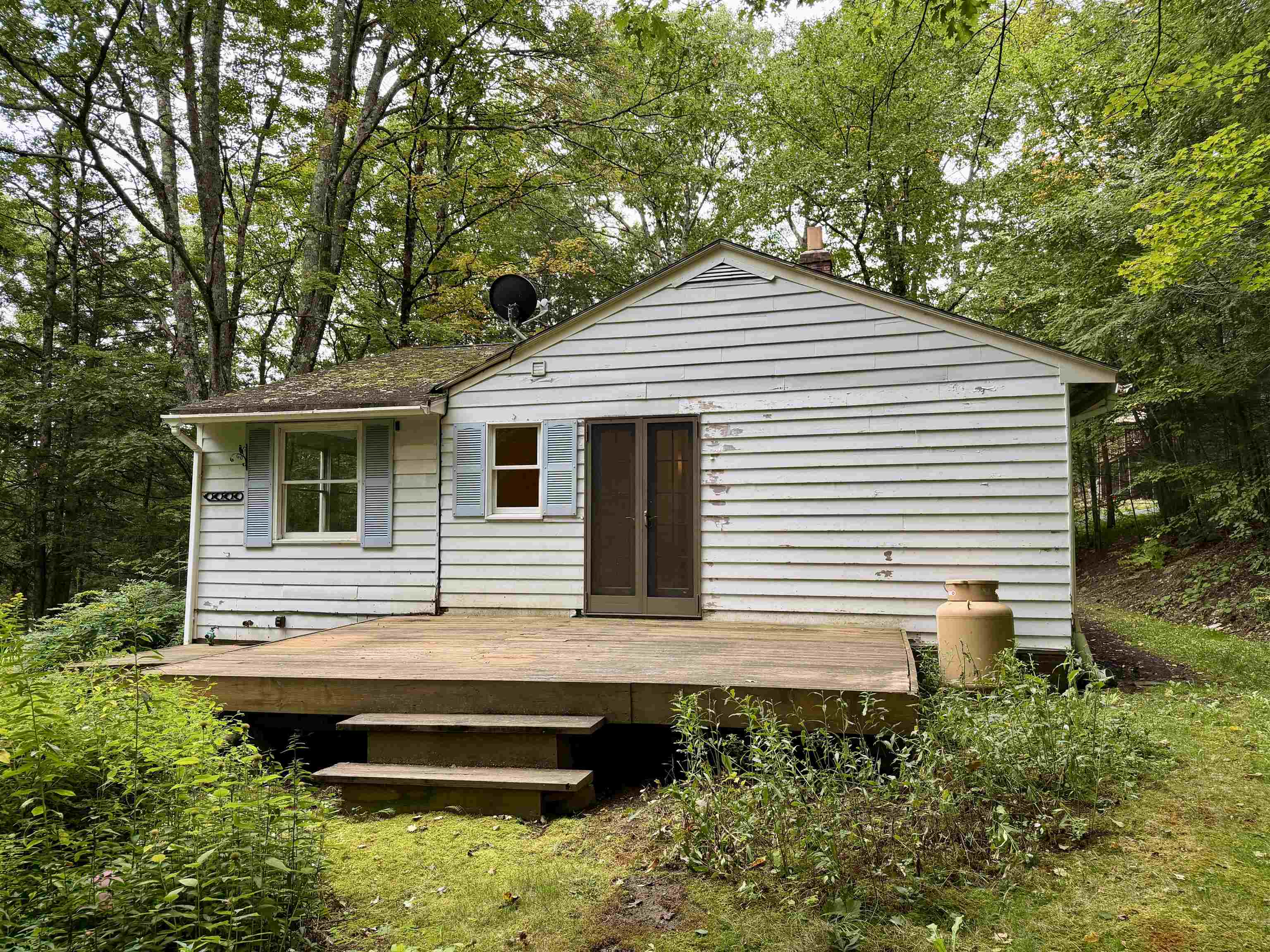 main property photo 33