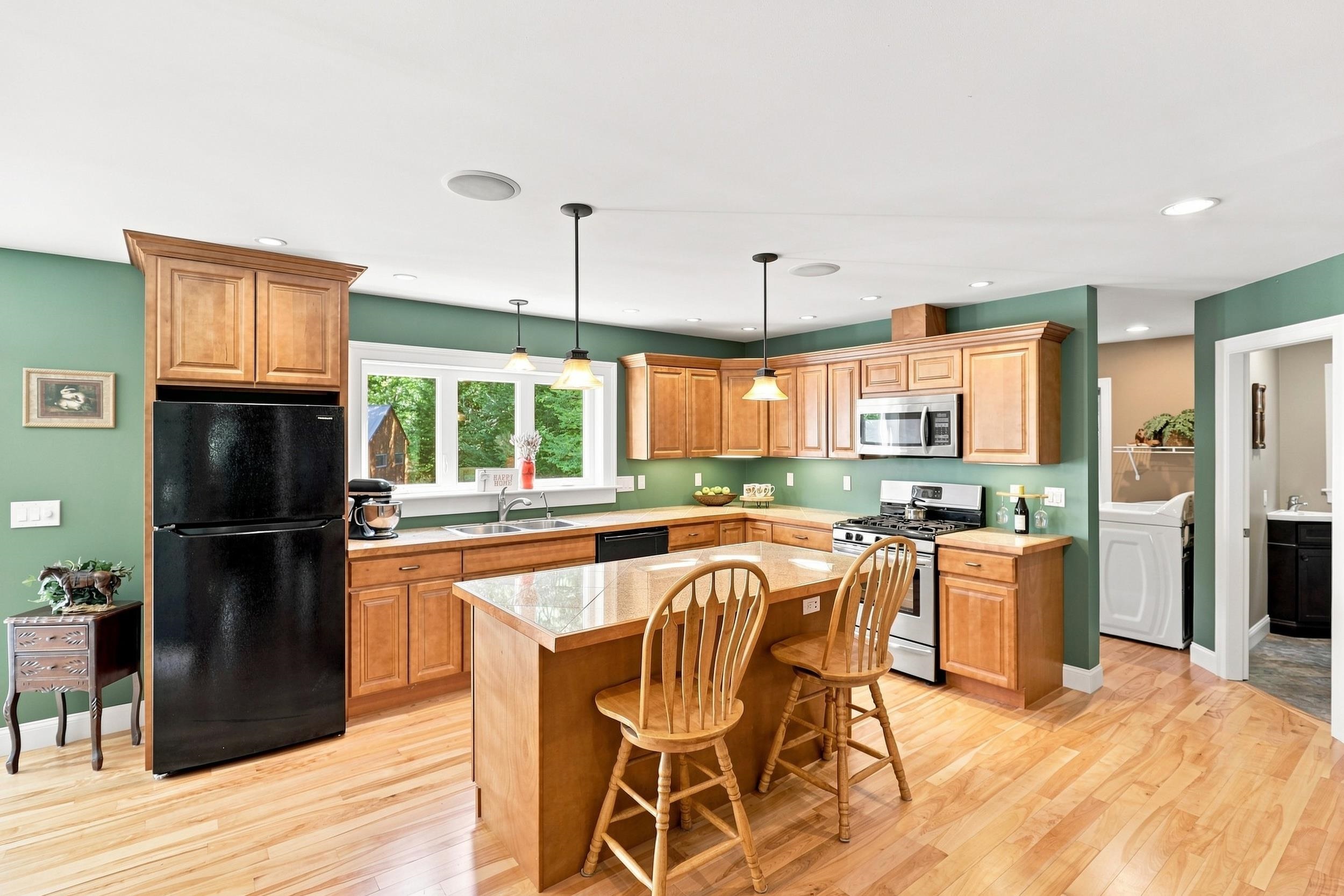 main property photo 9