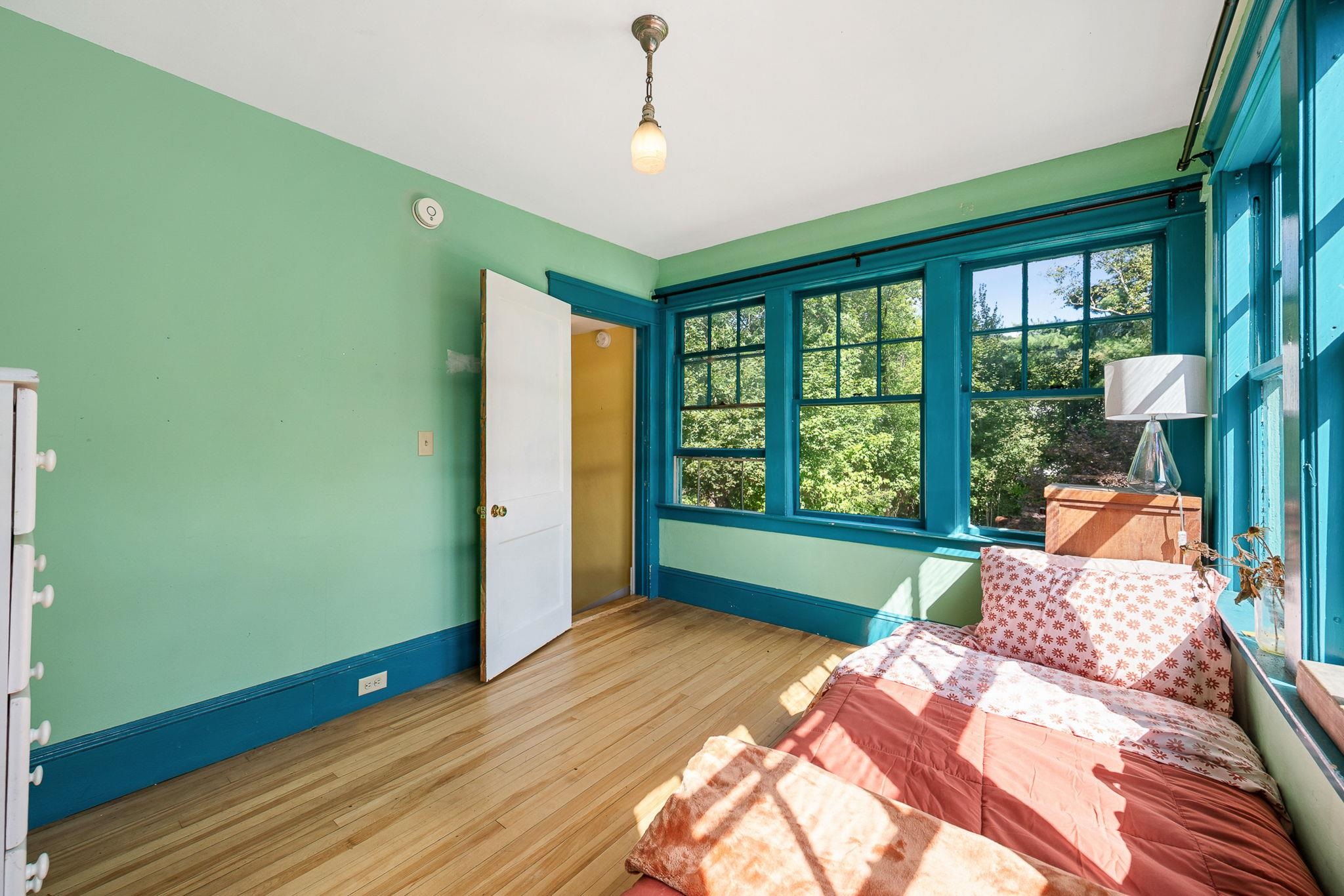 main property photo 45