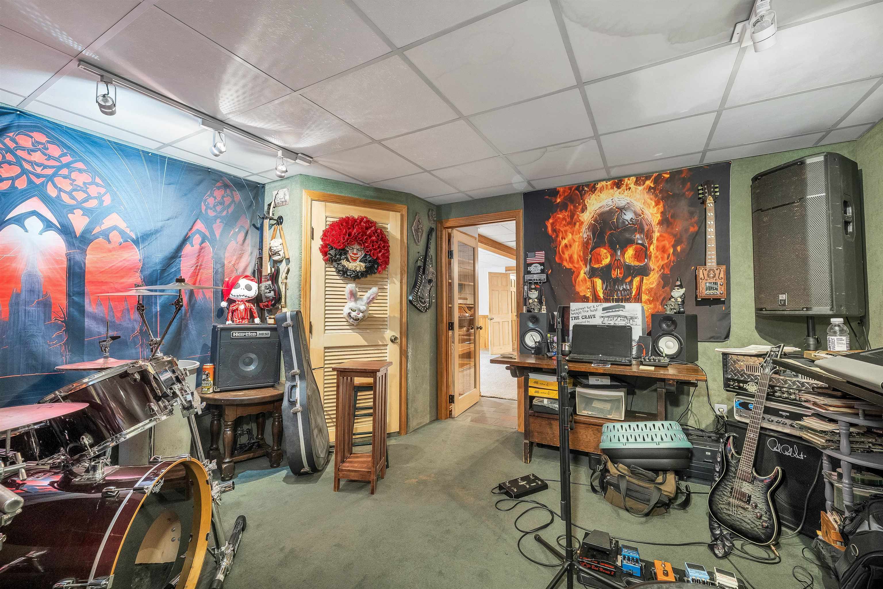 main property photo 35