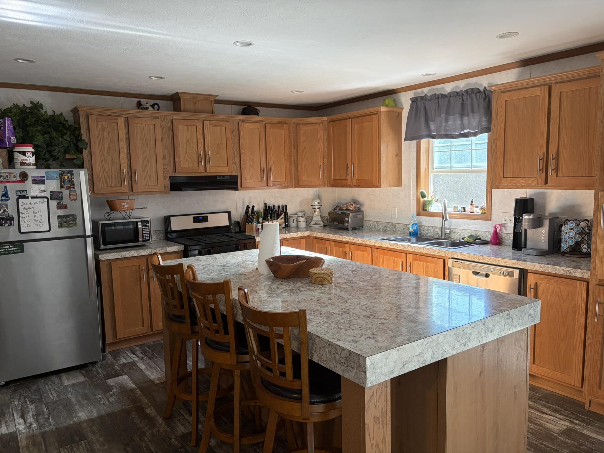 main property photo 9