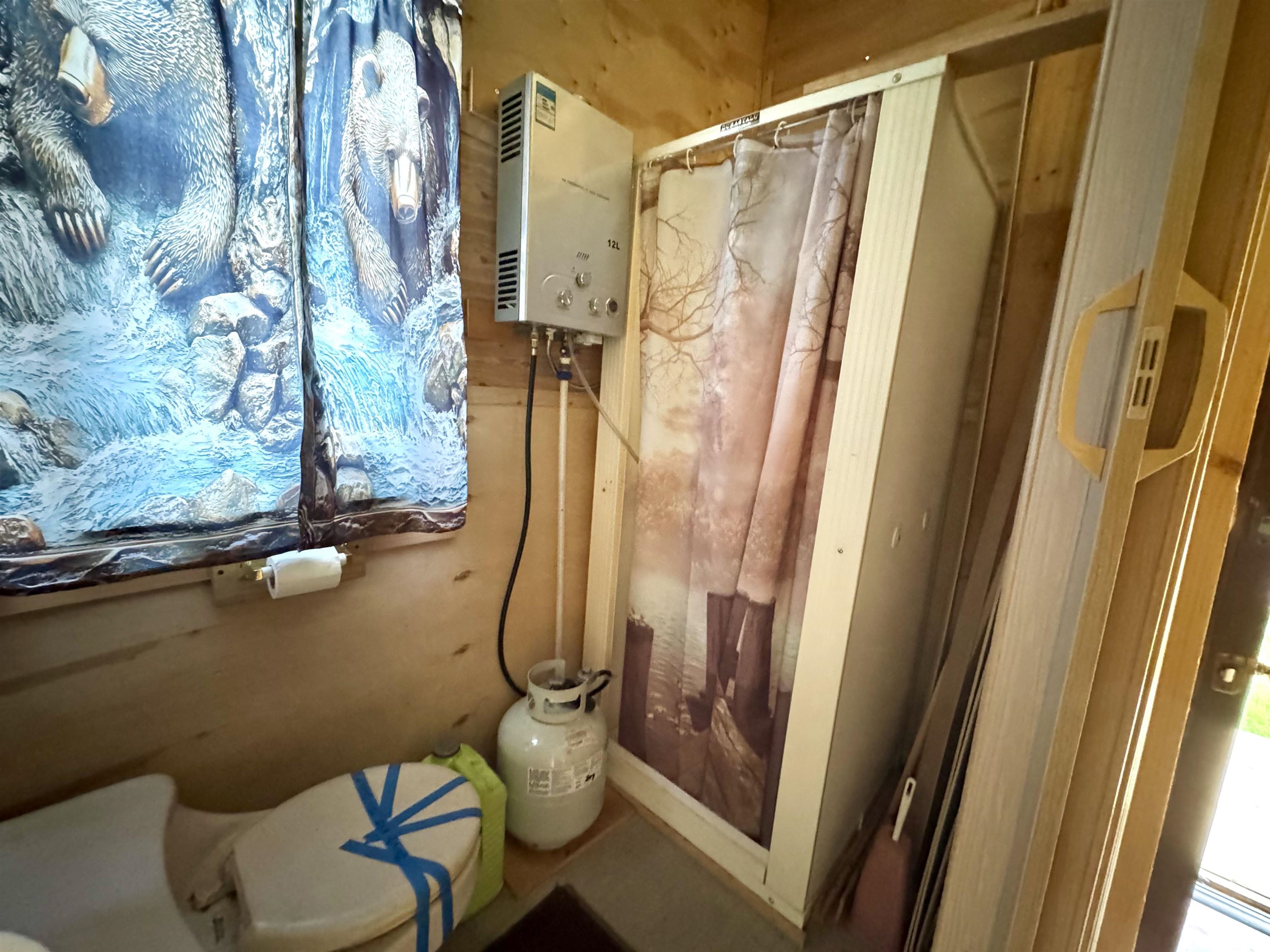 main property photo 35