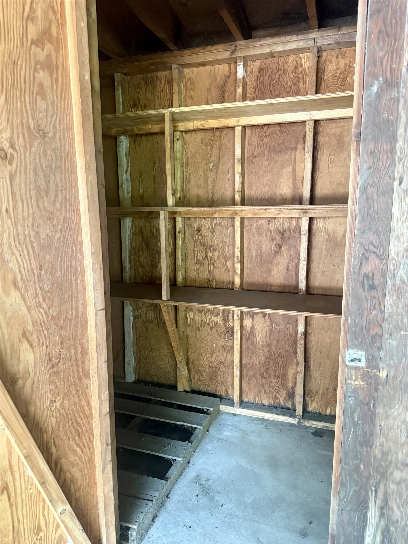 main property photo 33