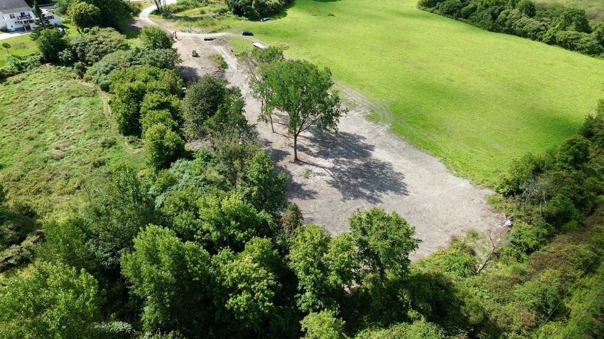 main property photo 29